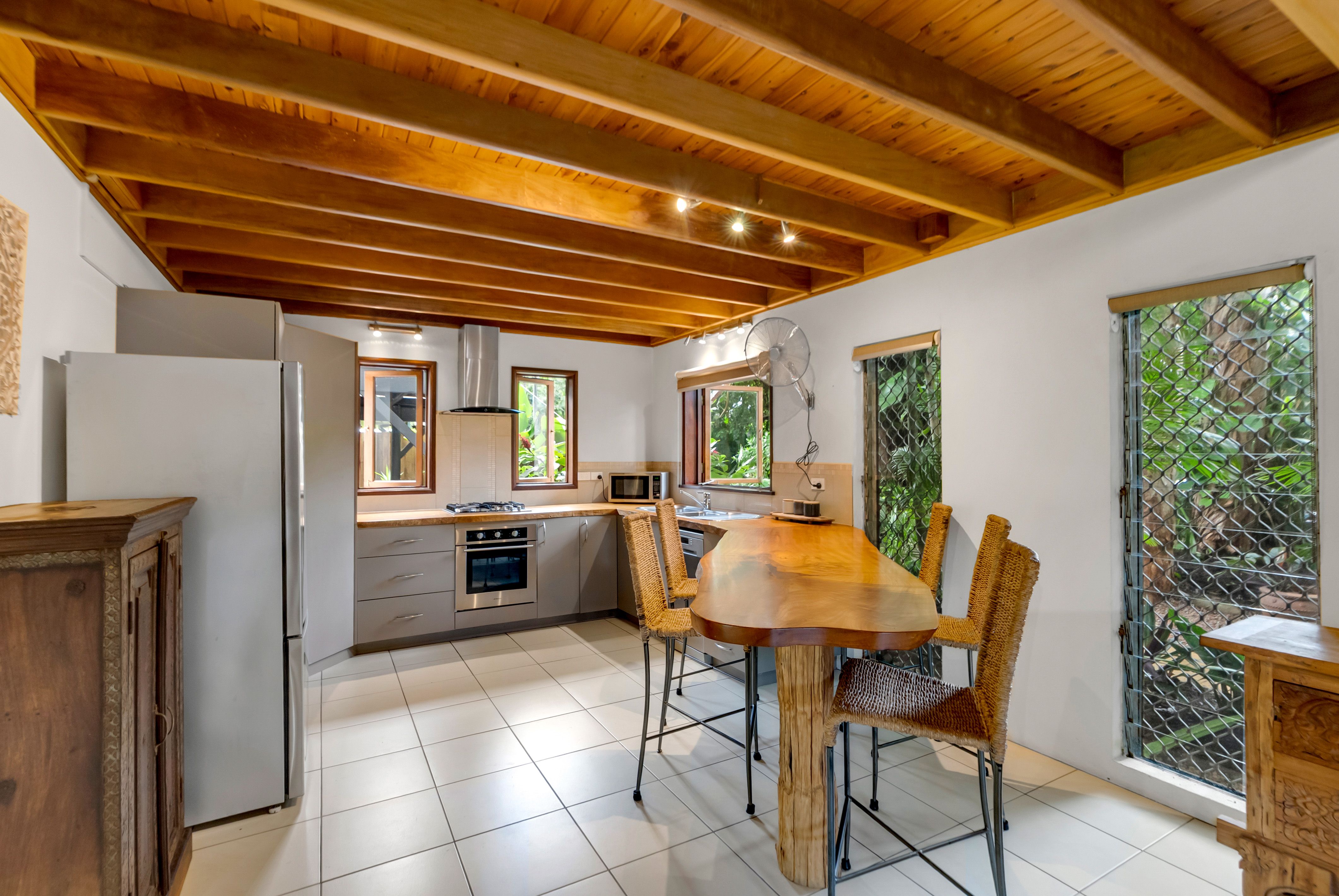 27 Bouganvillea Street, Holloways Beach, QLD 4878