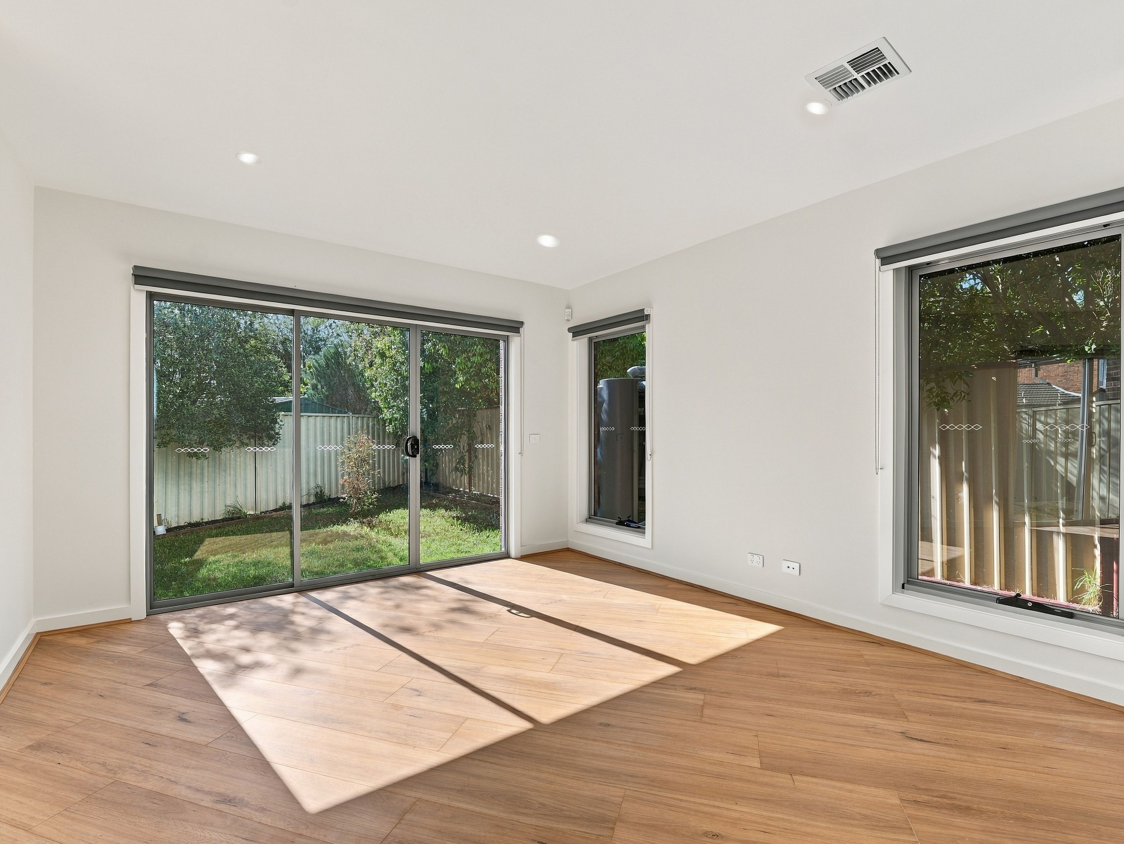 3/10 Davern Court — photo 4 of 29