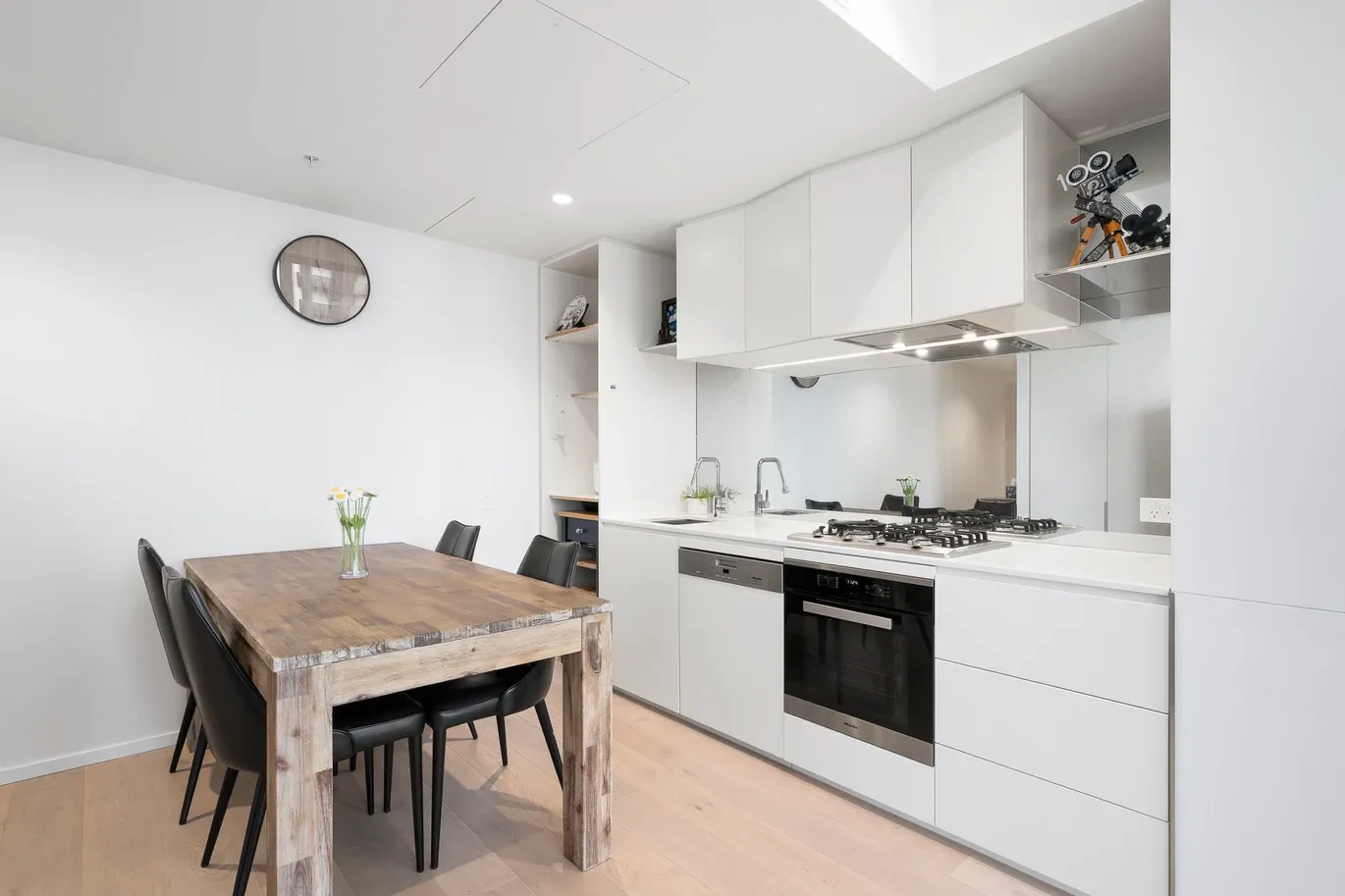 3907/11 Bale Circuit, Southbank, VIC 3006