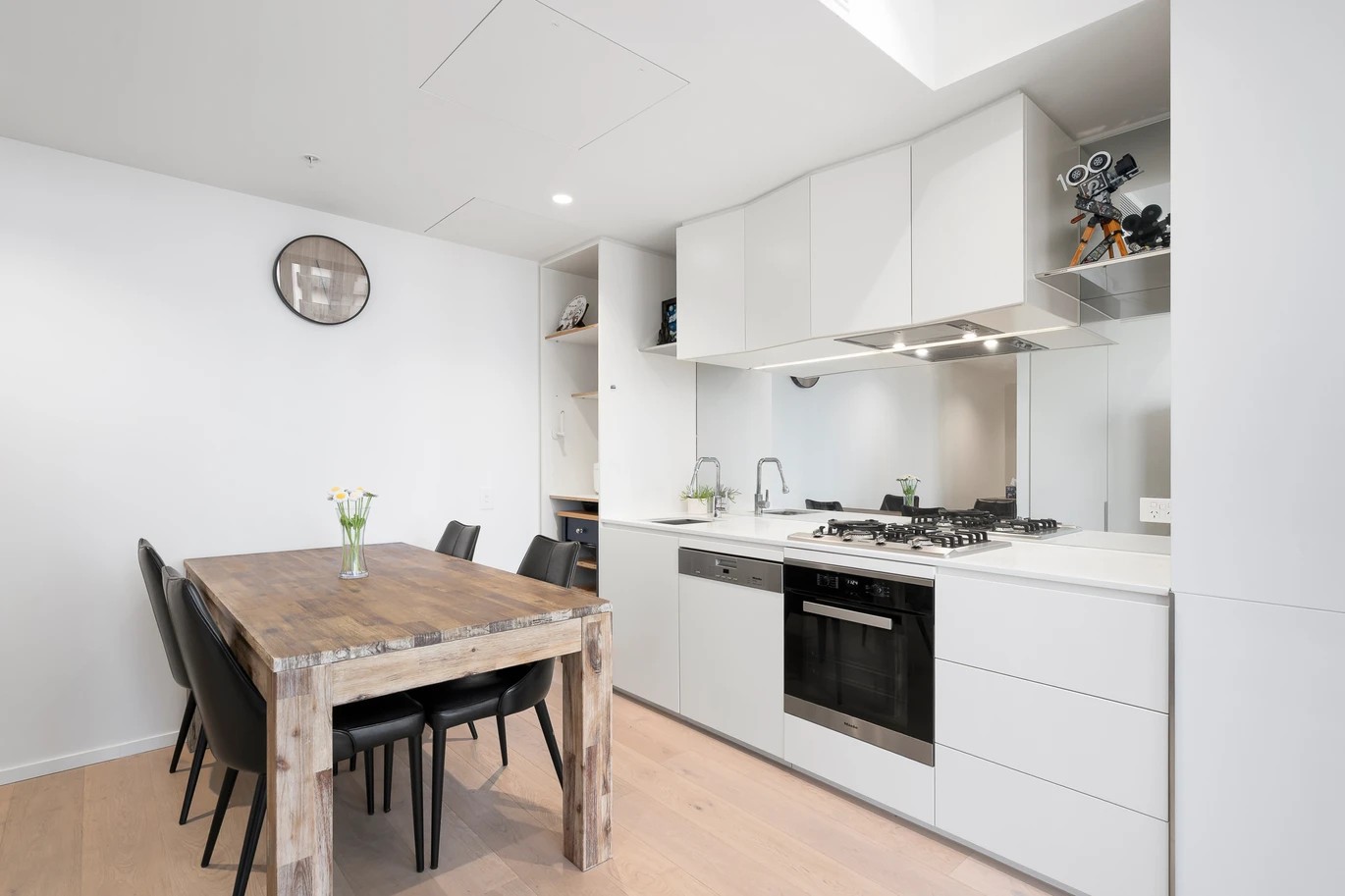 3907/11 Bale Circuit, Southbank, VIC 3006