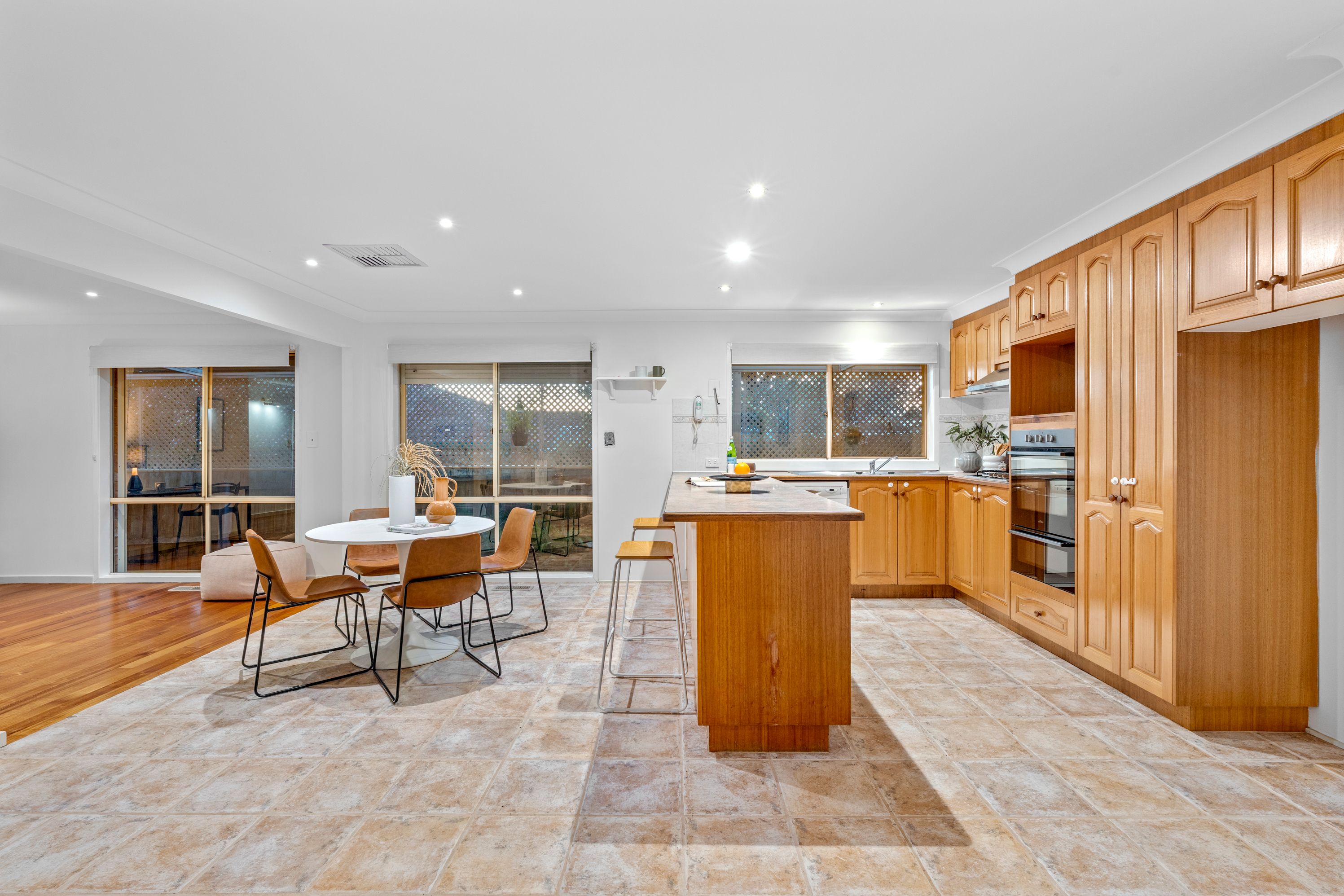 7 Garry Court, South Morang, VIC 3752