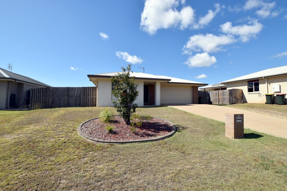 33 Parkway Crescent, Kirkwood, QLD 4680
