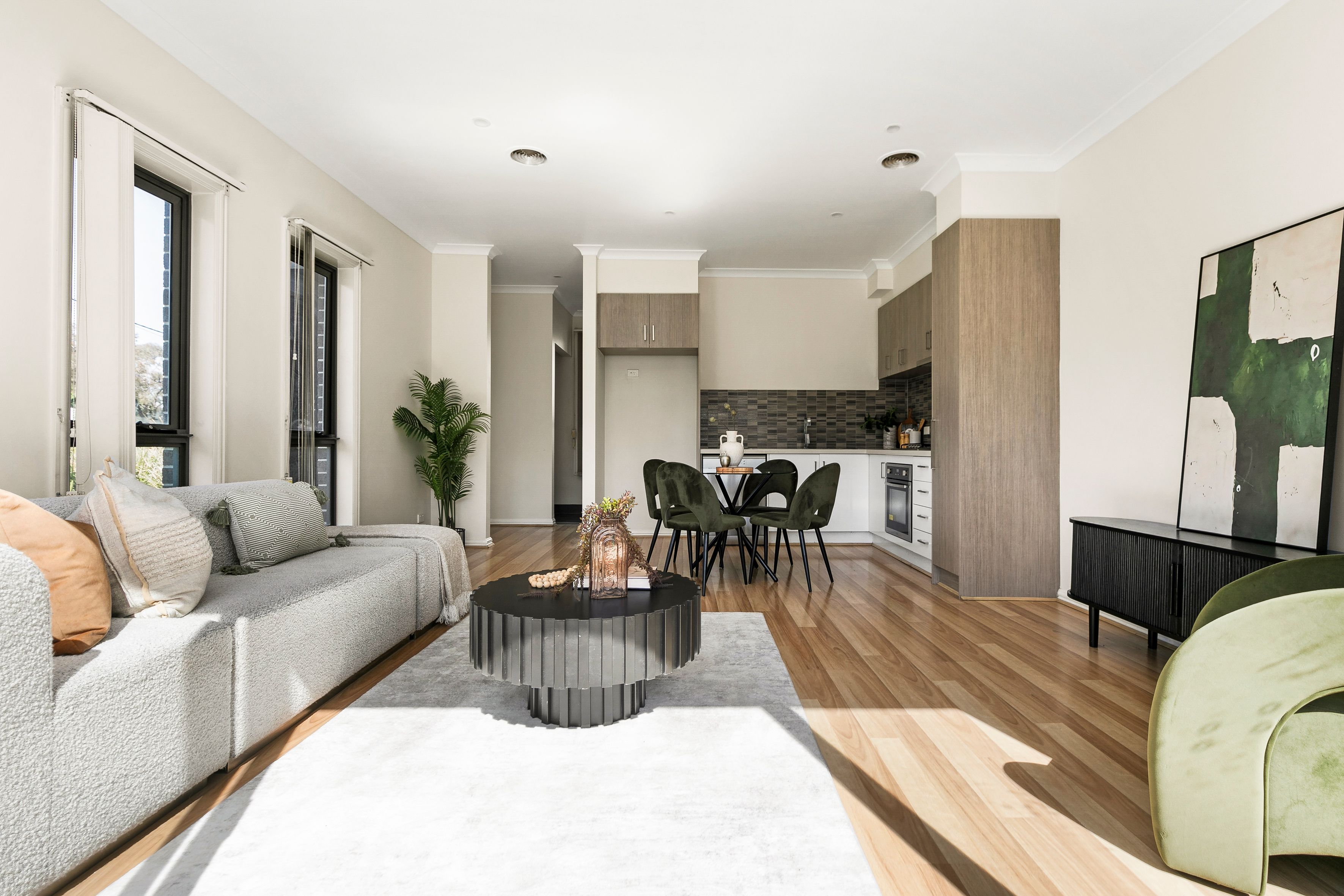1/7 Tabilk Street — photo 8 of 15