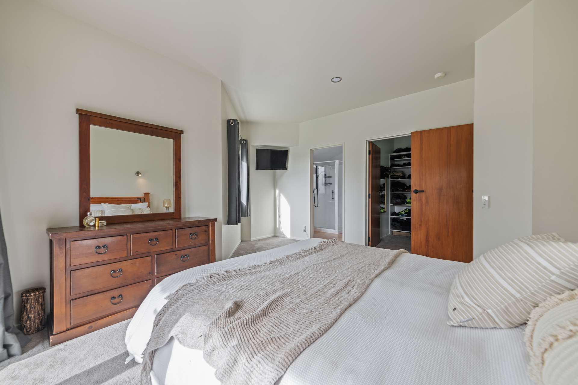 109 Pacific Drive photo 8