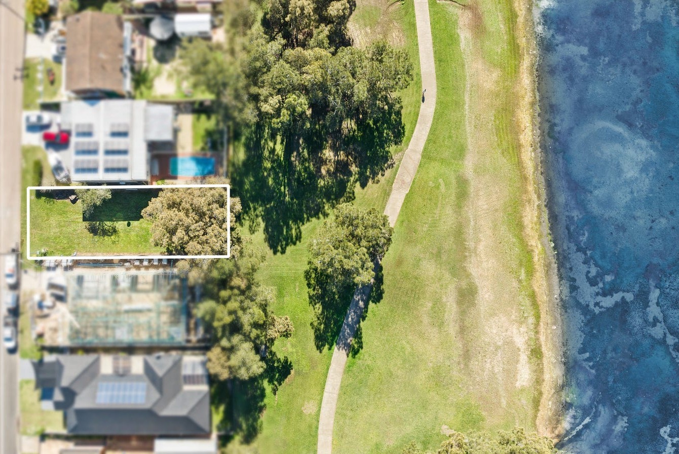 379A Lakedge Avenue, Berkeley Vale, NSW 2261