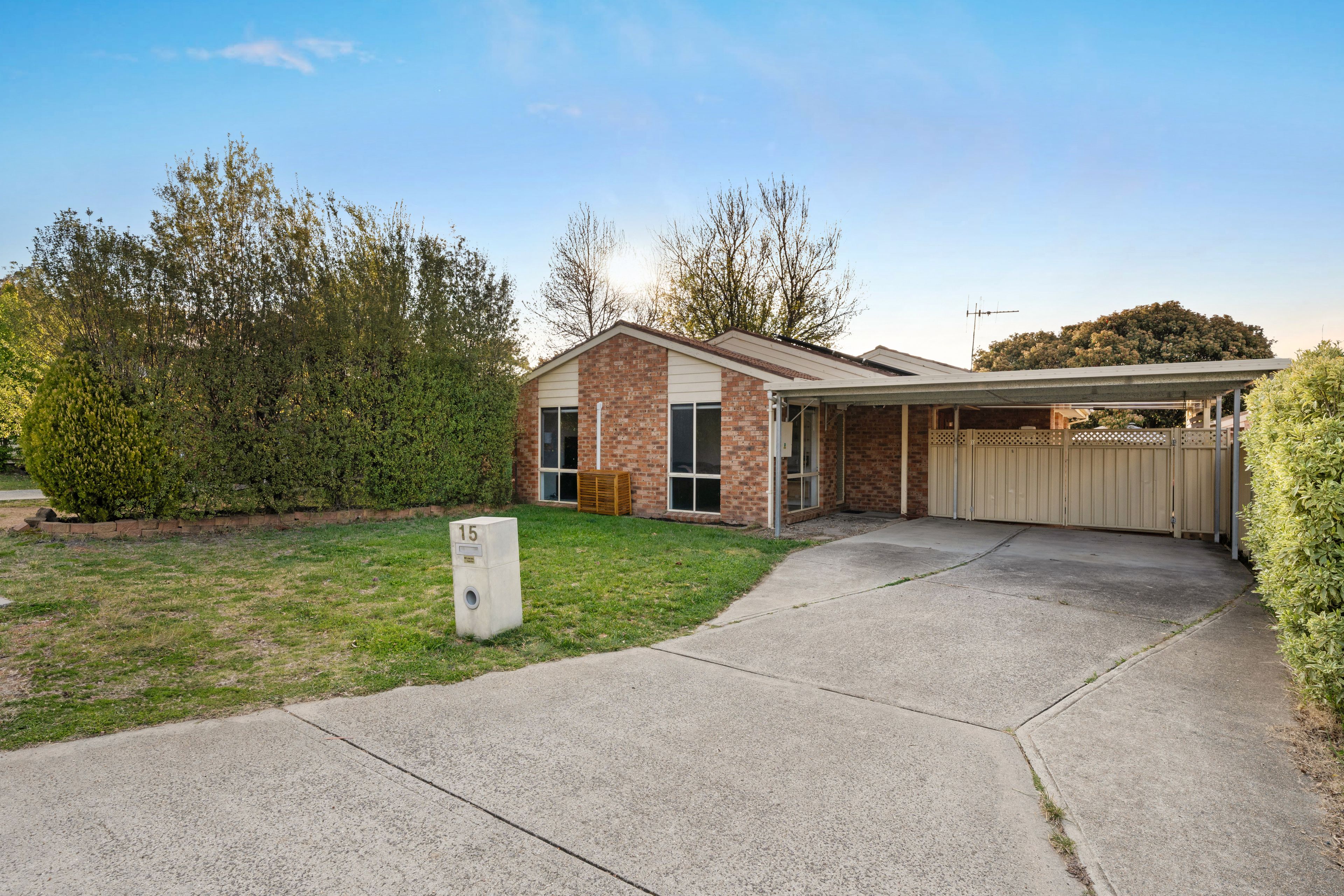 15 Kellick Place, Gordon ACT 2906
