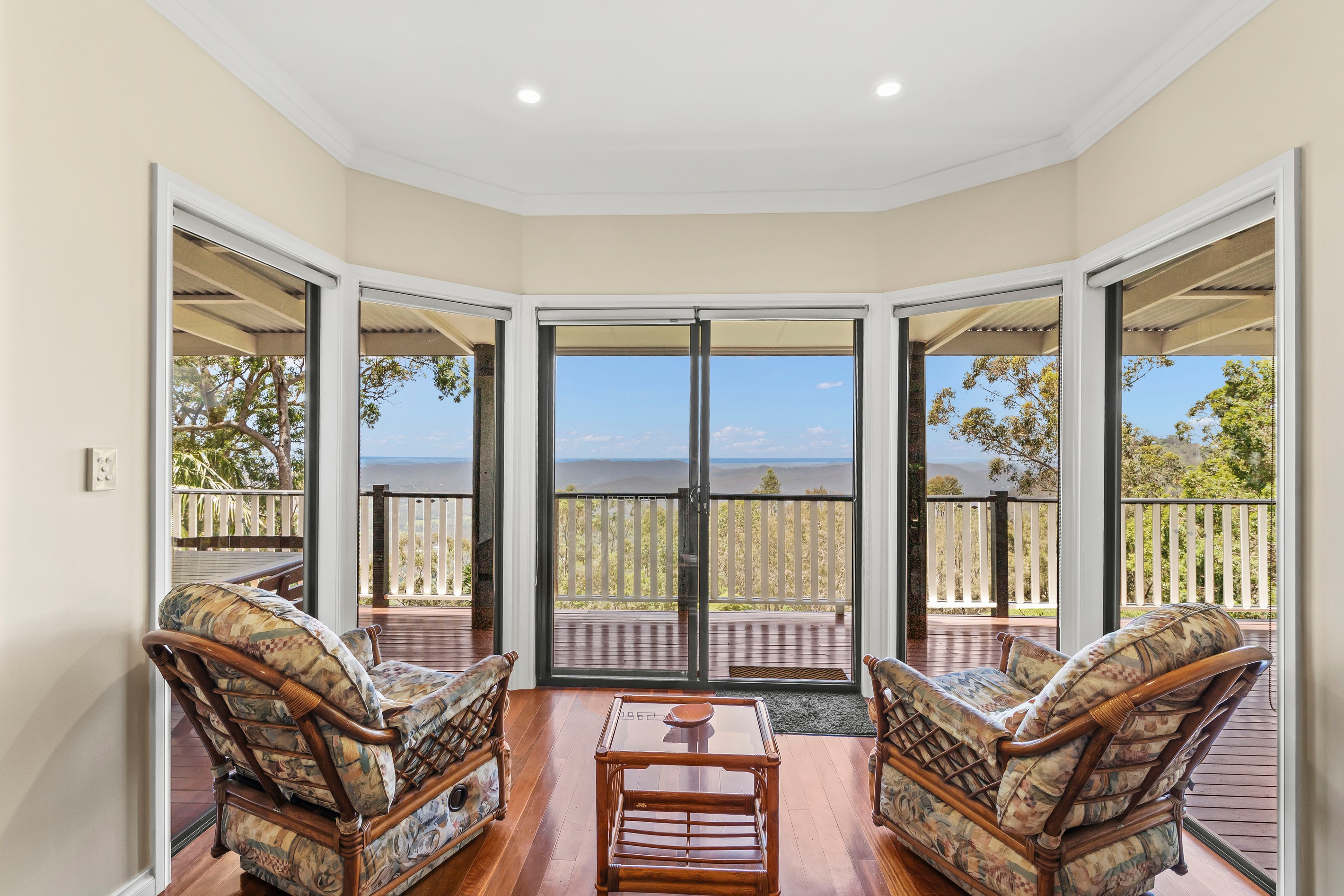 17 Lombok Court, Tamborine Mountain, QLD 4272