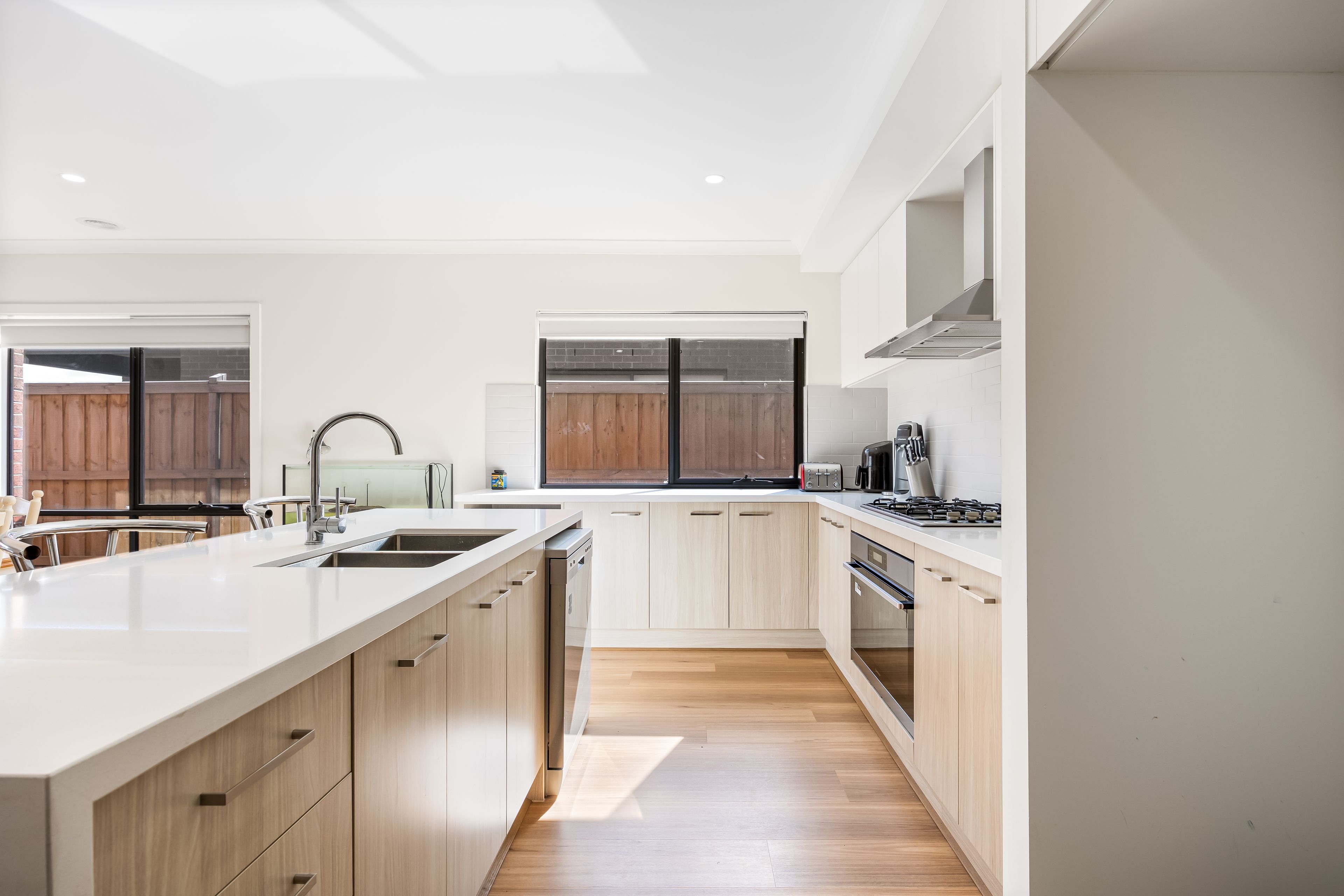 40 Carisbrook Crescent, WINTER VALLEY, VIC 3358