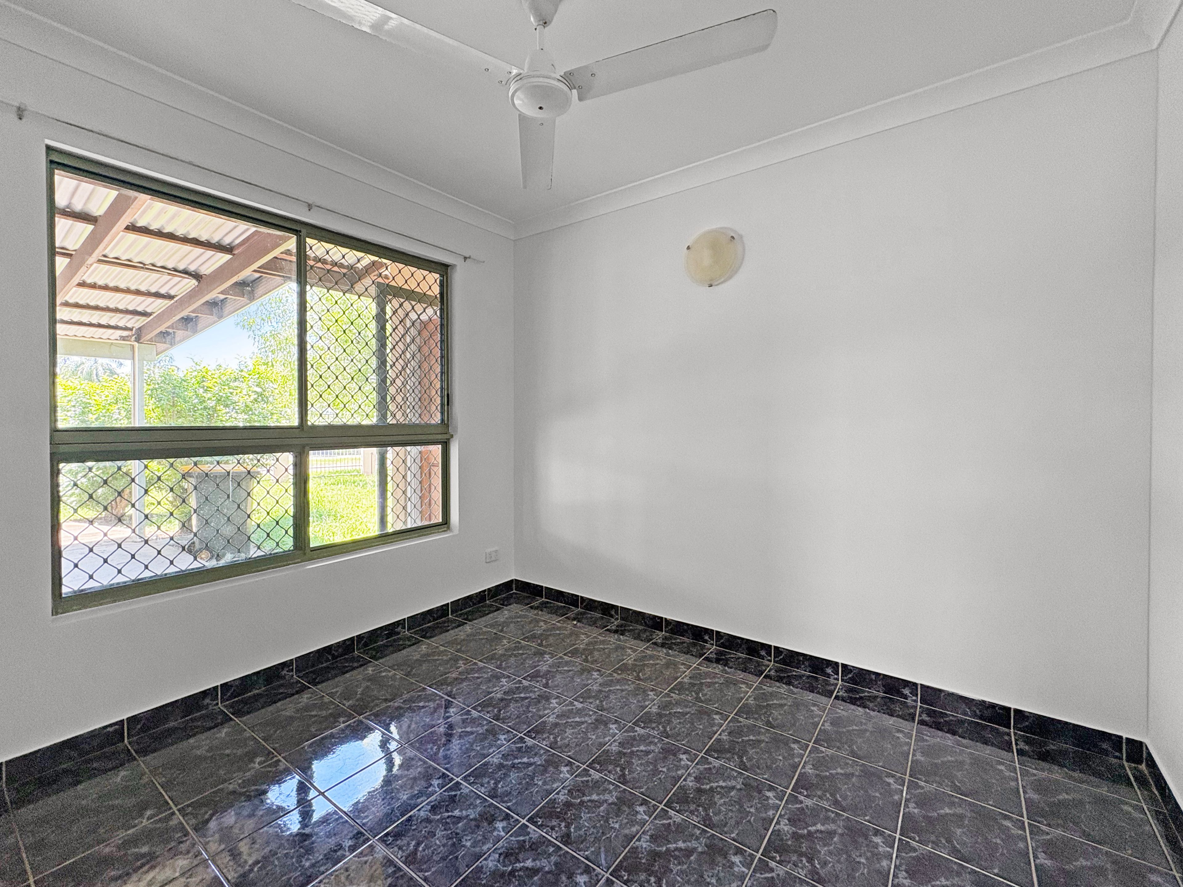 95 Maurice Terrace — photo 7 of 11