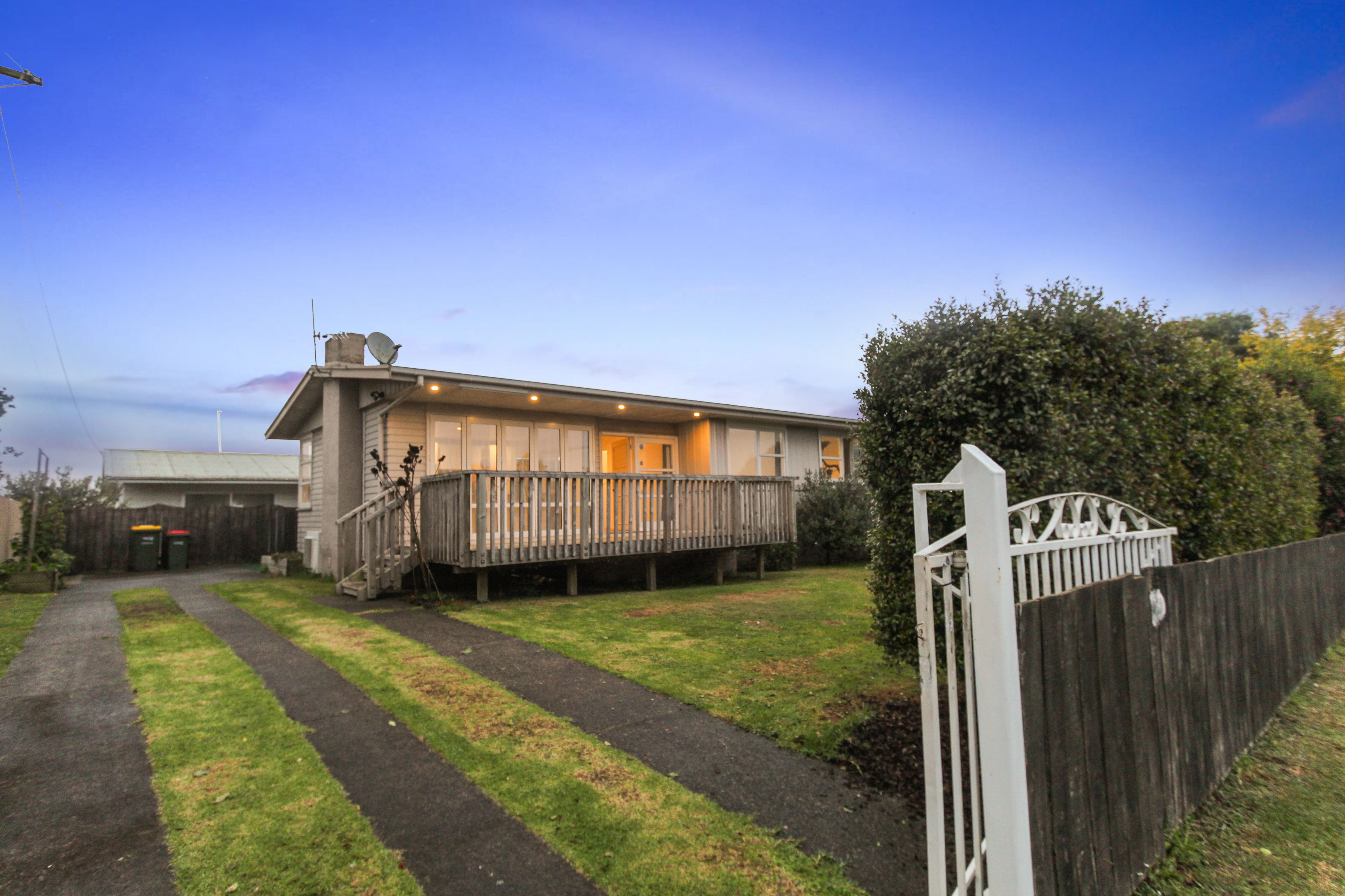 1/48 Royston Avenue, Rosehill, Papakura 2113 House for Rent Ray