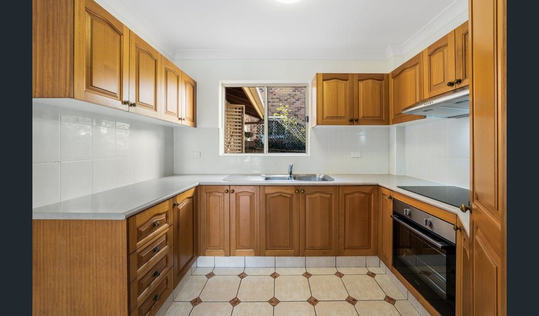 1/27 Wooloowin Avenue — photo 4 of 15