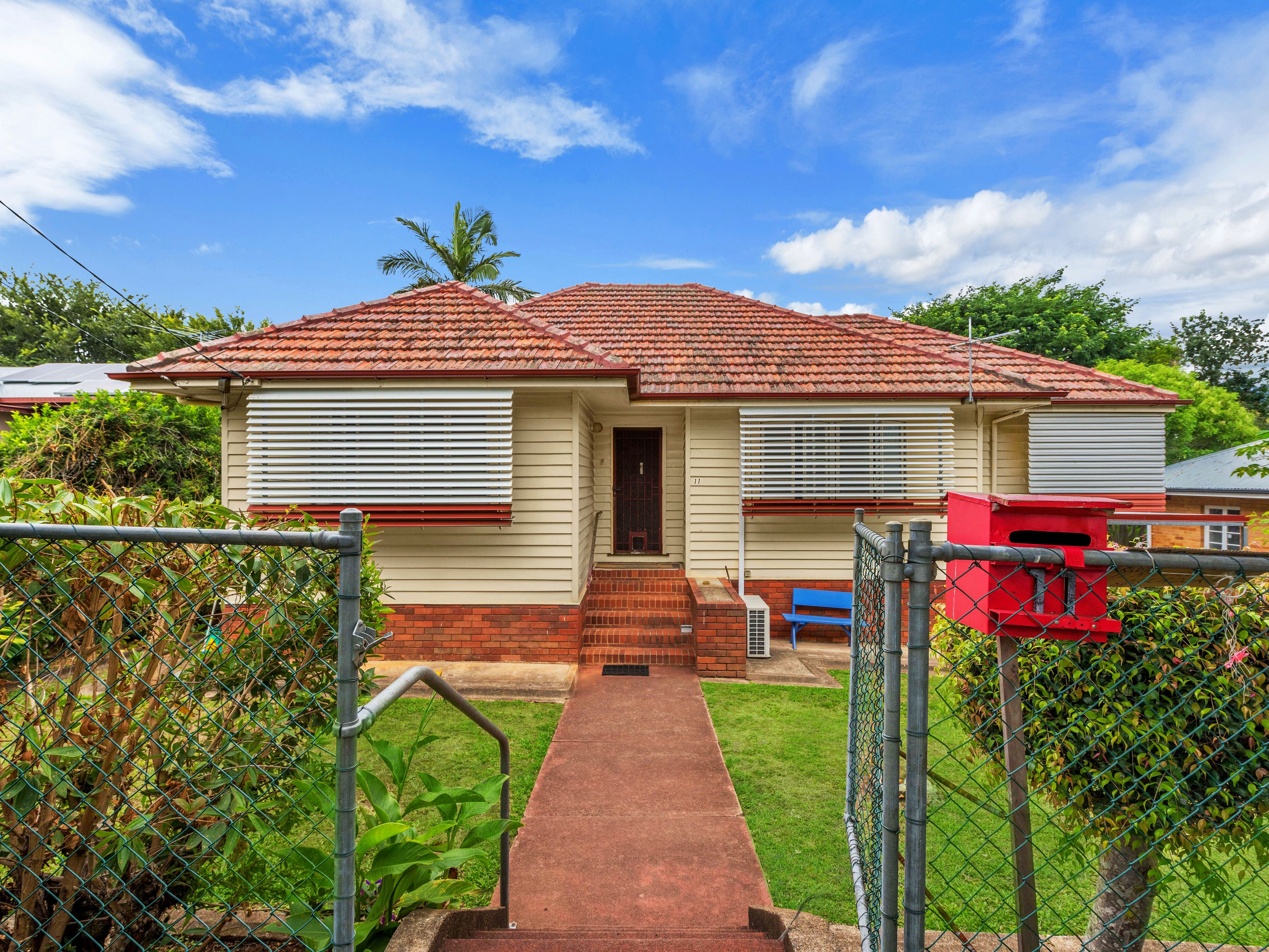 11 Millicent Street, Moorooka, QLD 4105
