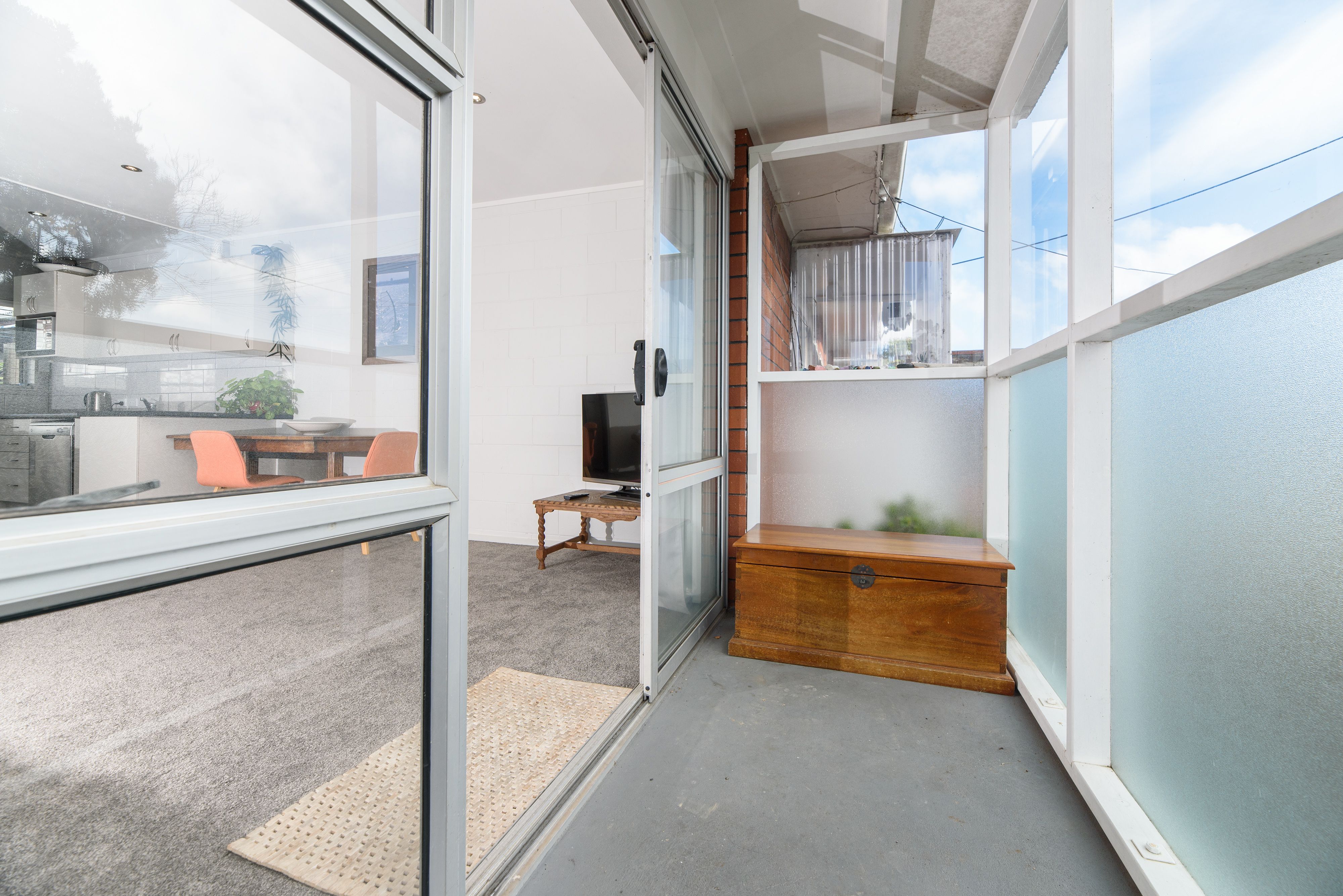 2/11 Alston Avenue, Kelston, Waitakere City