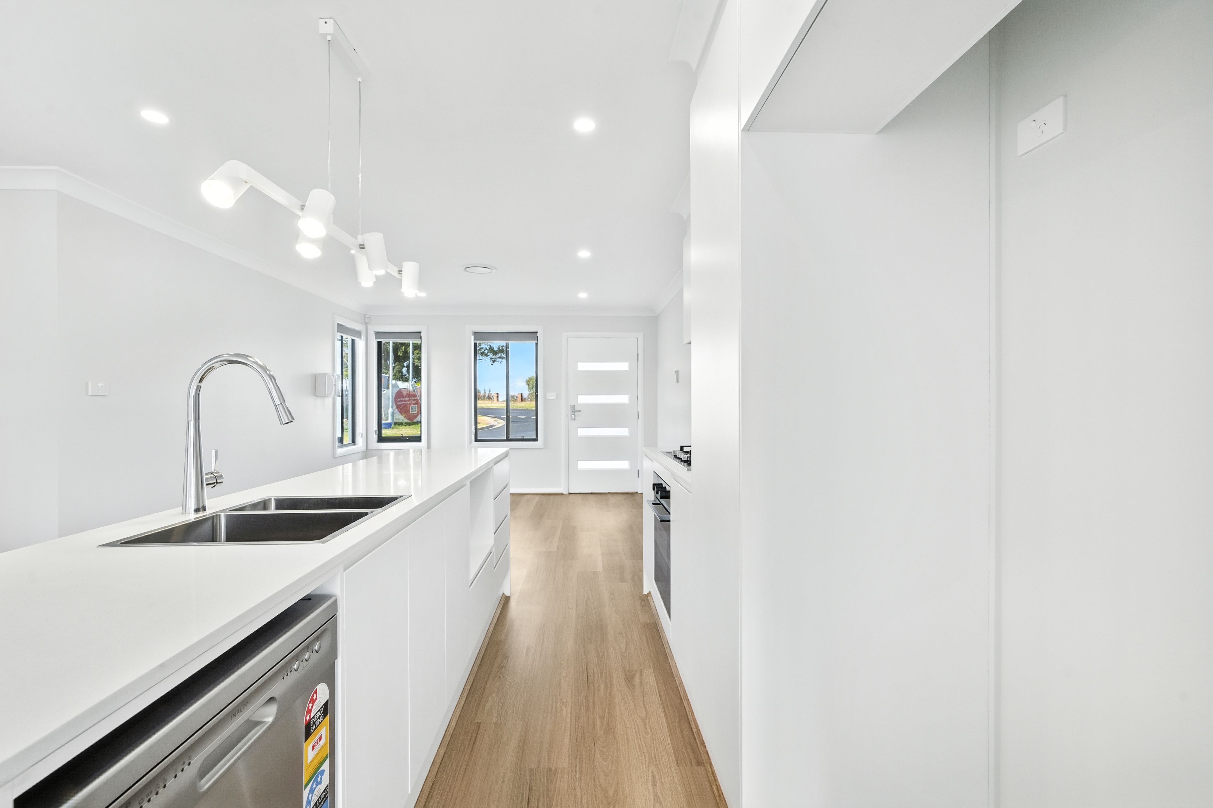 6 Galileo Street — photo 3 of 10
