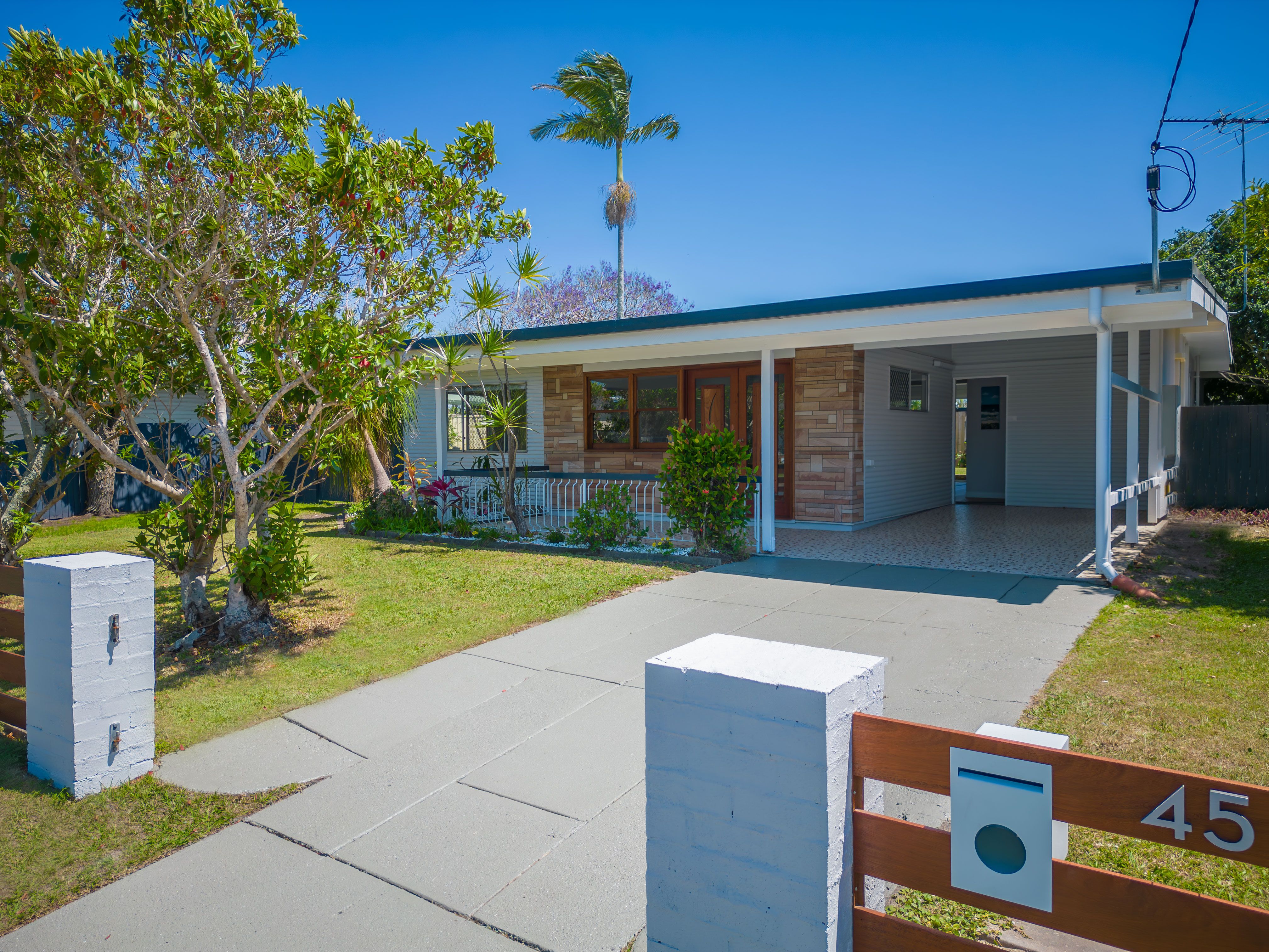 45 Kangaroo Avenue, Bongaree, QLD 4507 Sold House Bribie Island