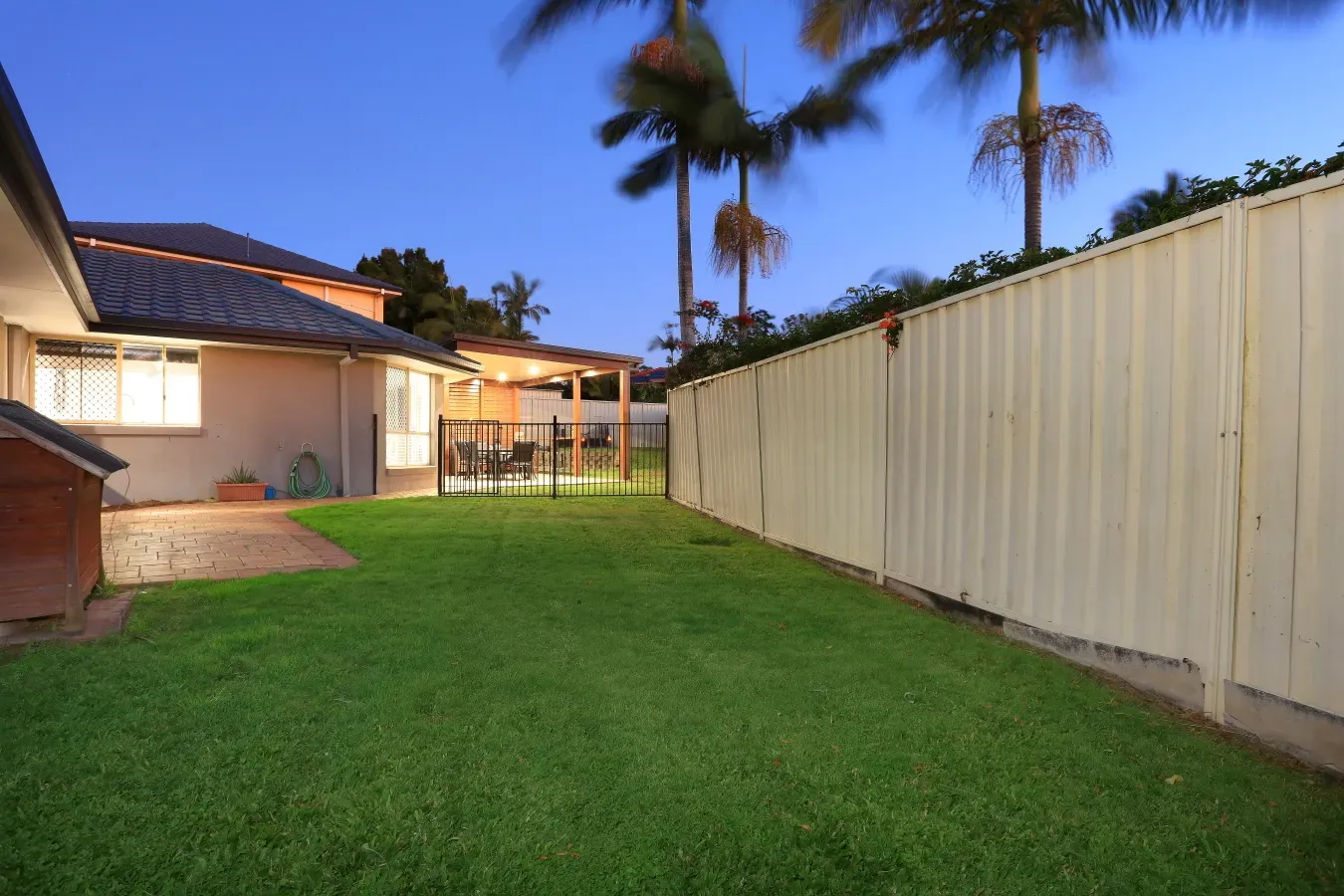 7 Zeller Crescent, Arundel, QLD 4214