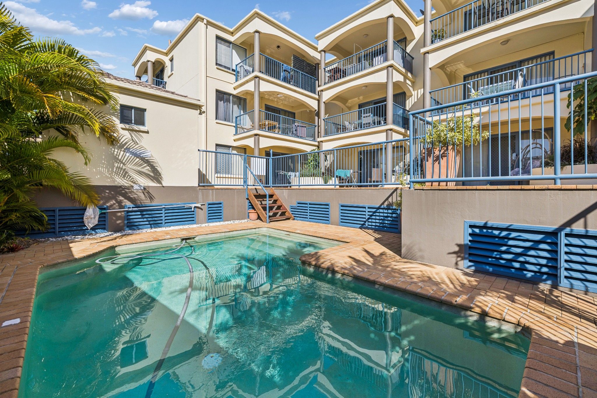 6/103-105 Frank Street, Labrador, QLD 4215
