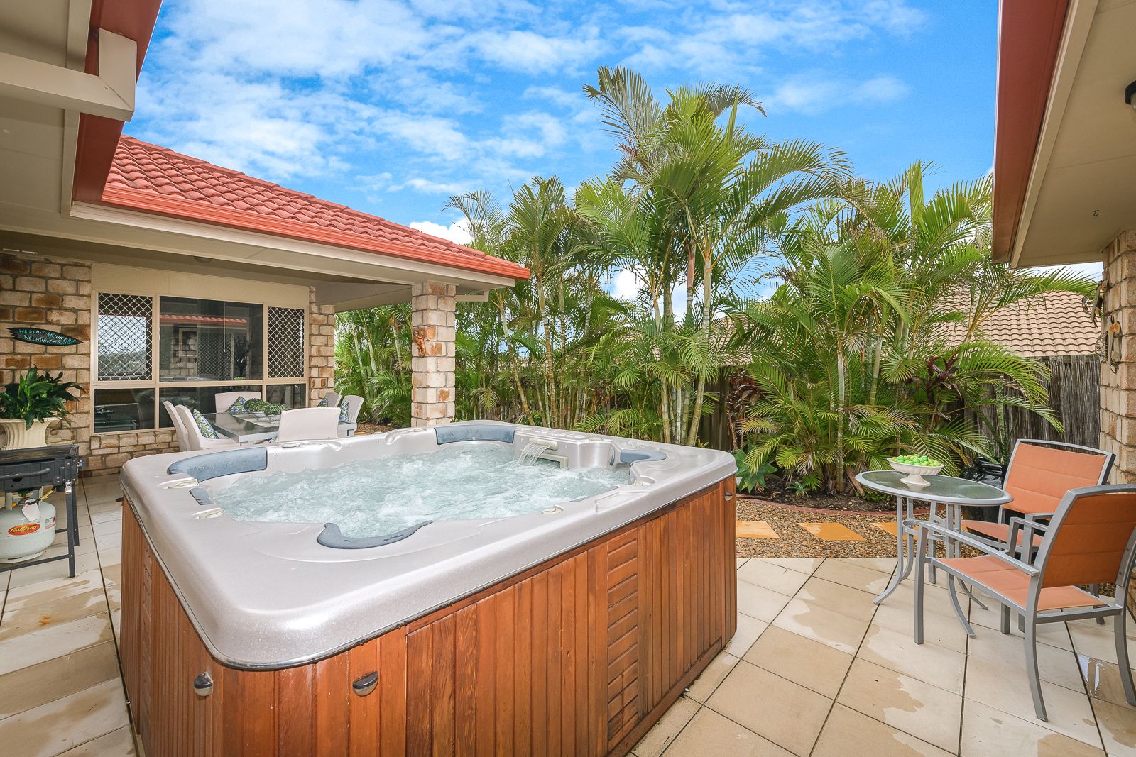 32 Codrington Circuit, Pacific Pines QLD 4211