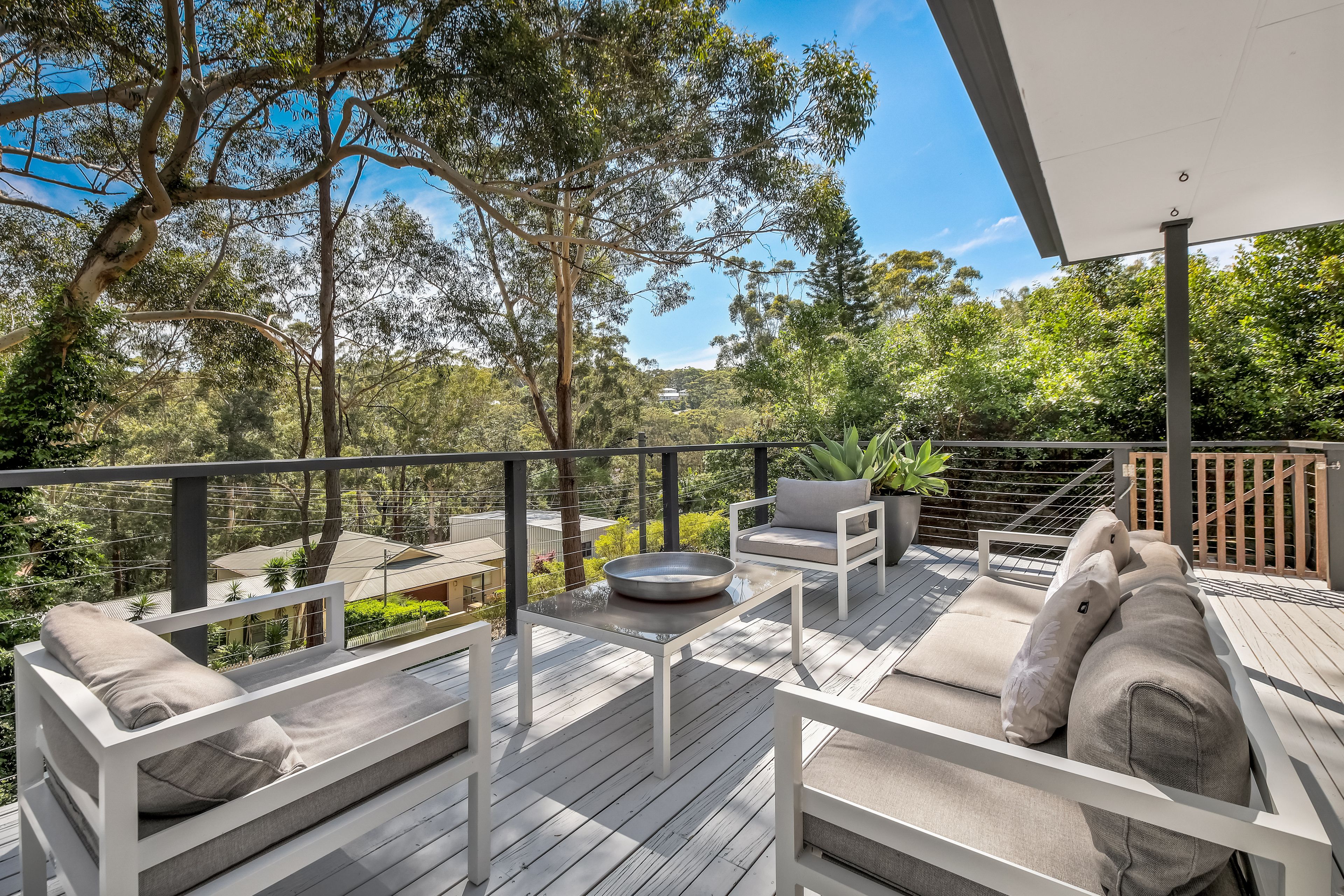 135 Lake Shore Drive , North Avoca NSW 2260