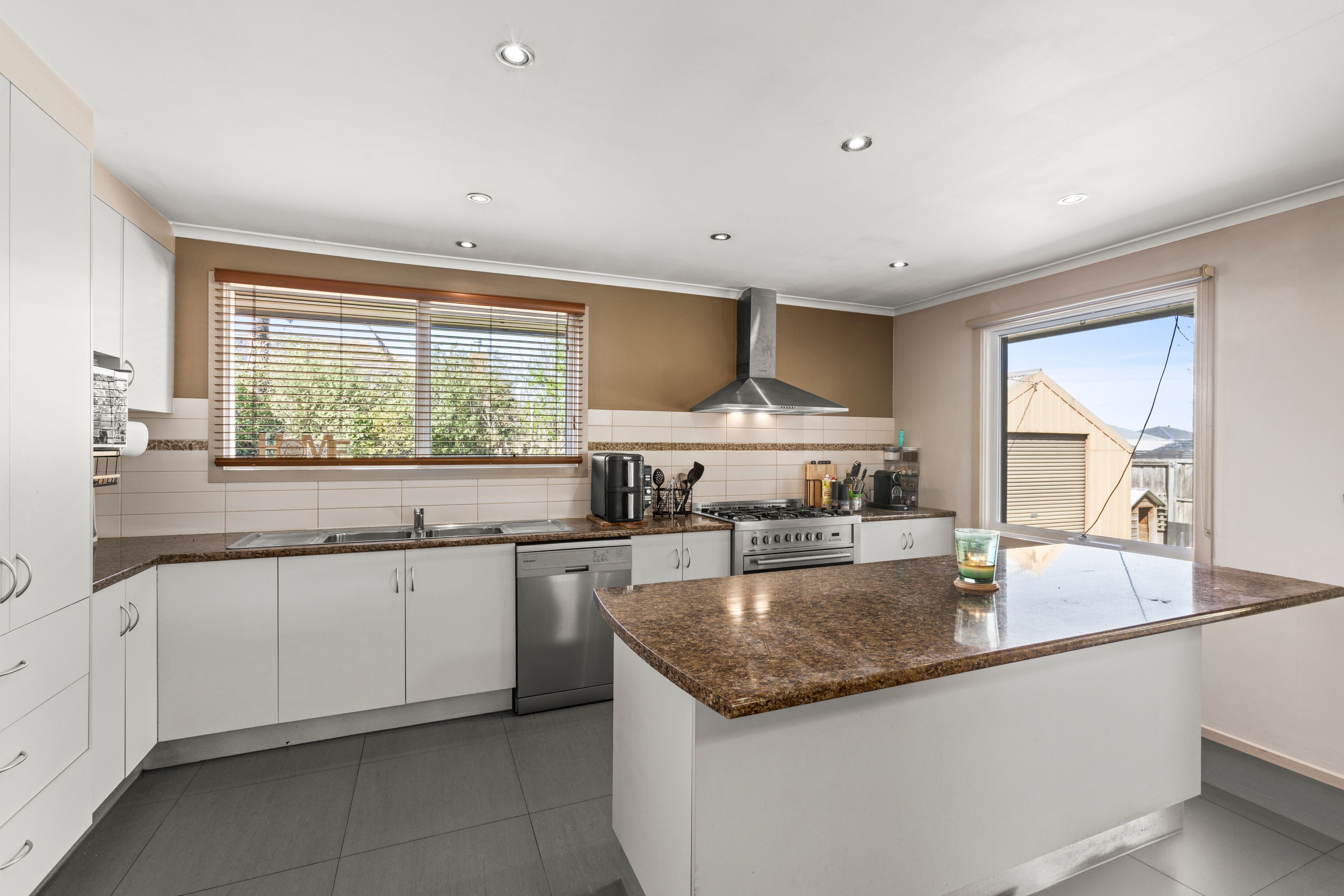 9 Maramba Avenue — photo 3 of 15