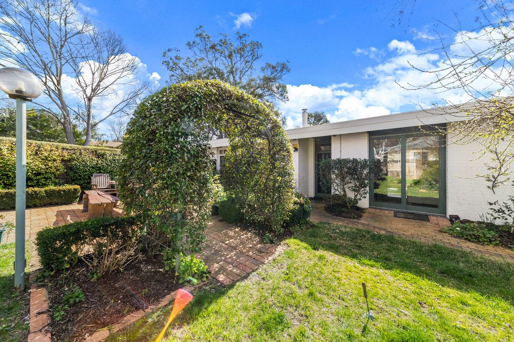 6 Aston Crescent, Cook, ACT 2614