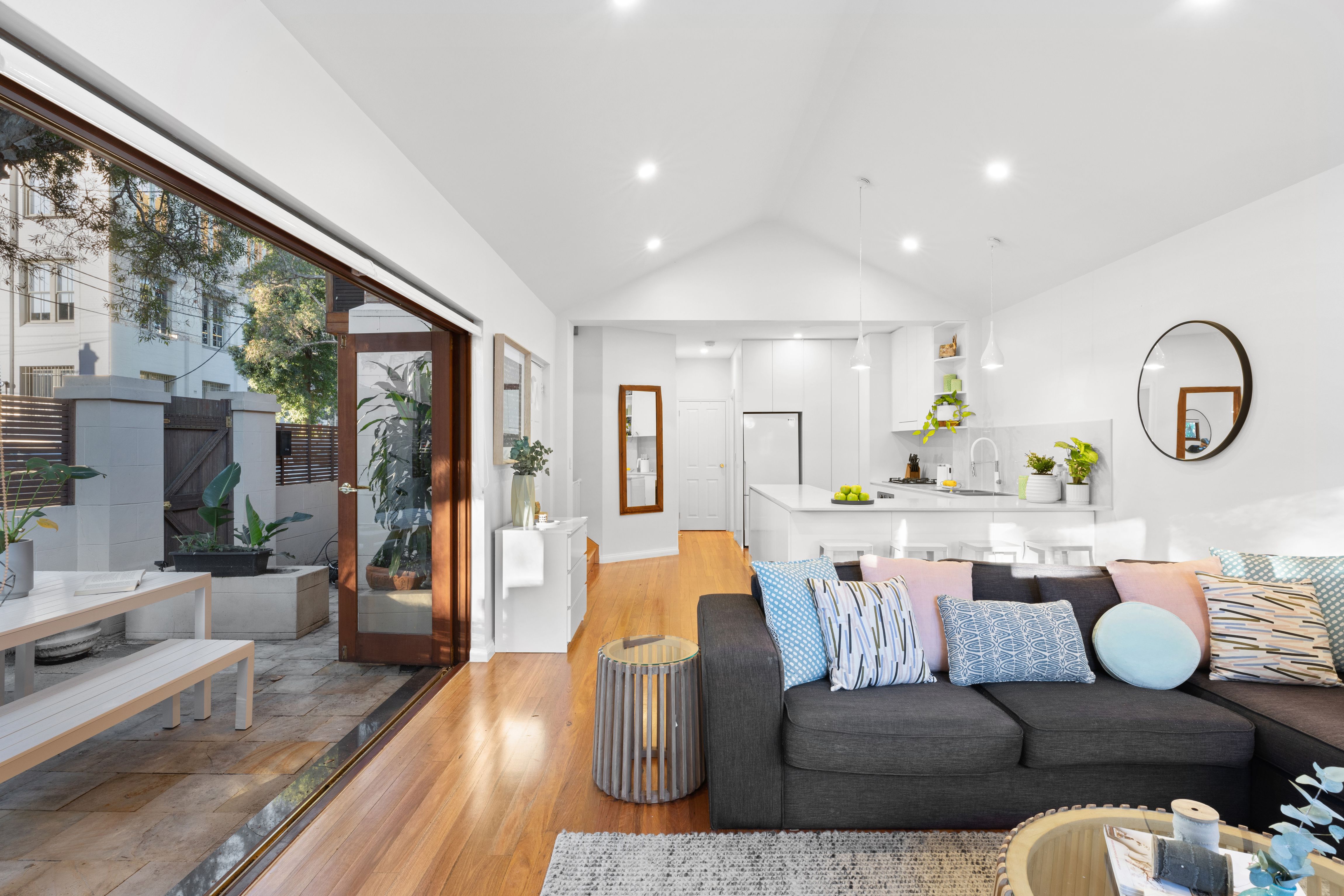 2 Parkers Lane, Erskineville NSW 2043