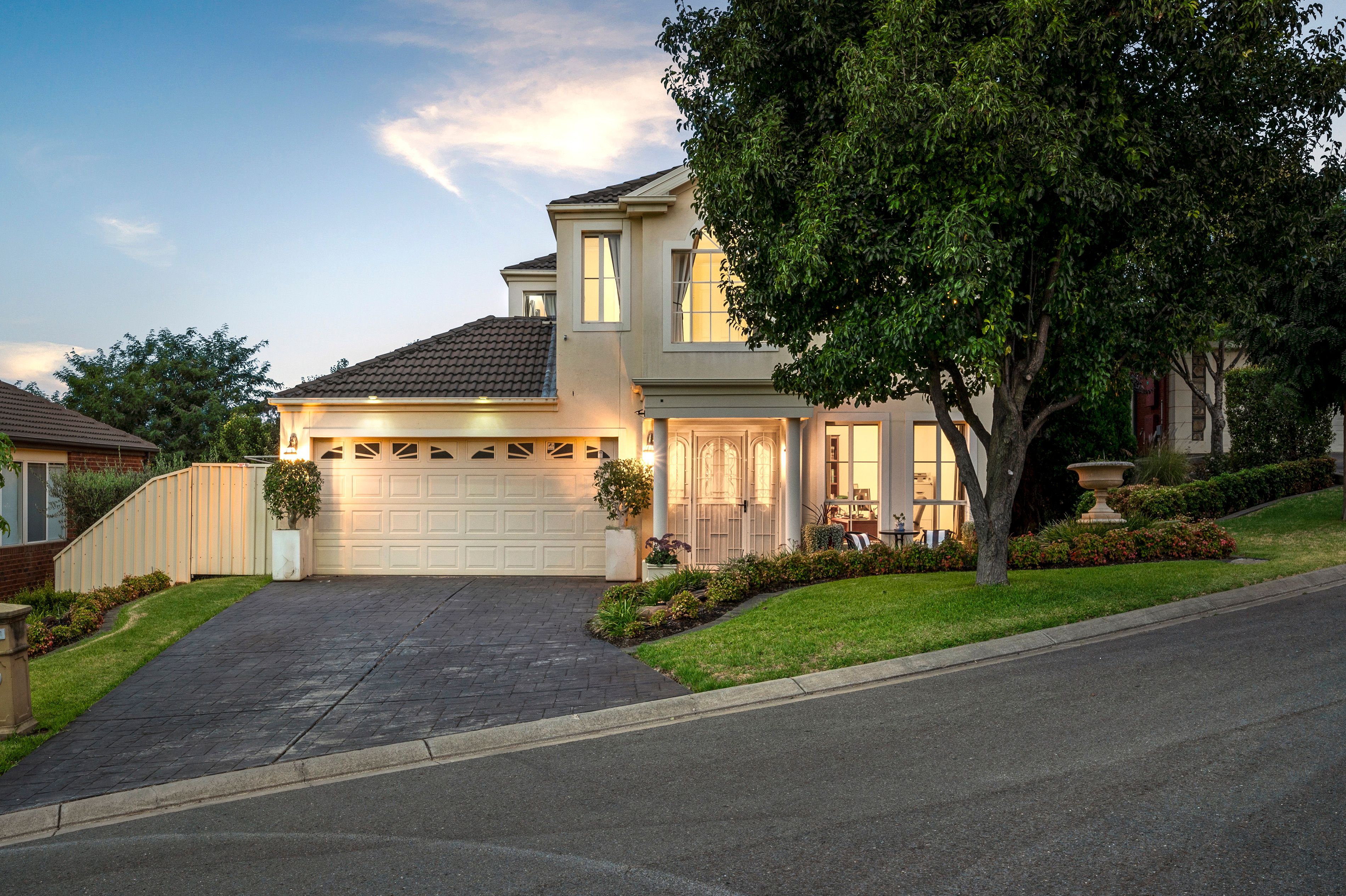 17 Stoneleigh Road, Golden Grove, SA 5125