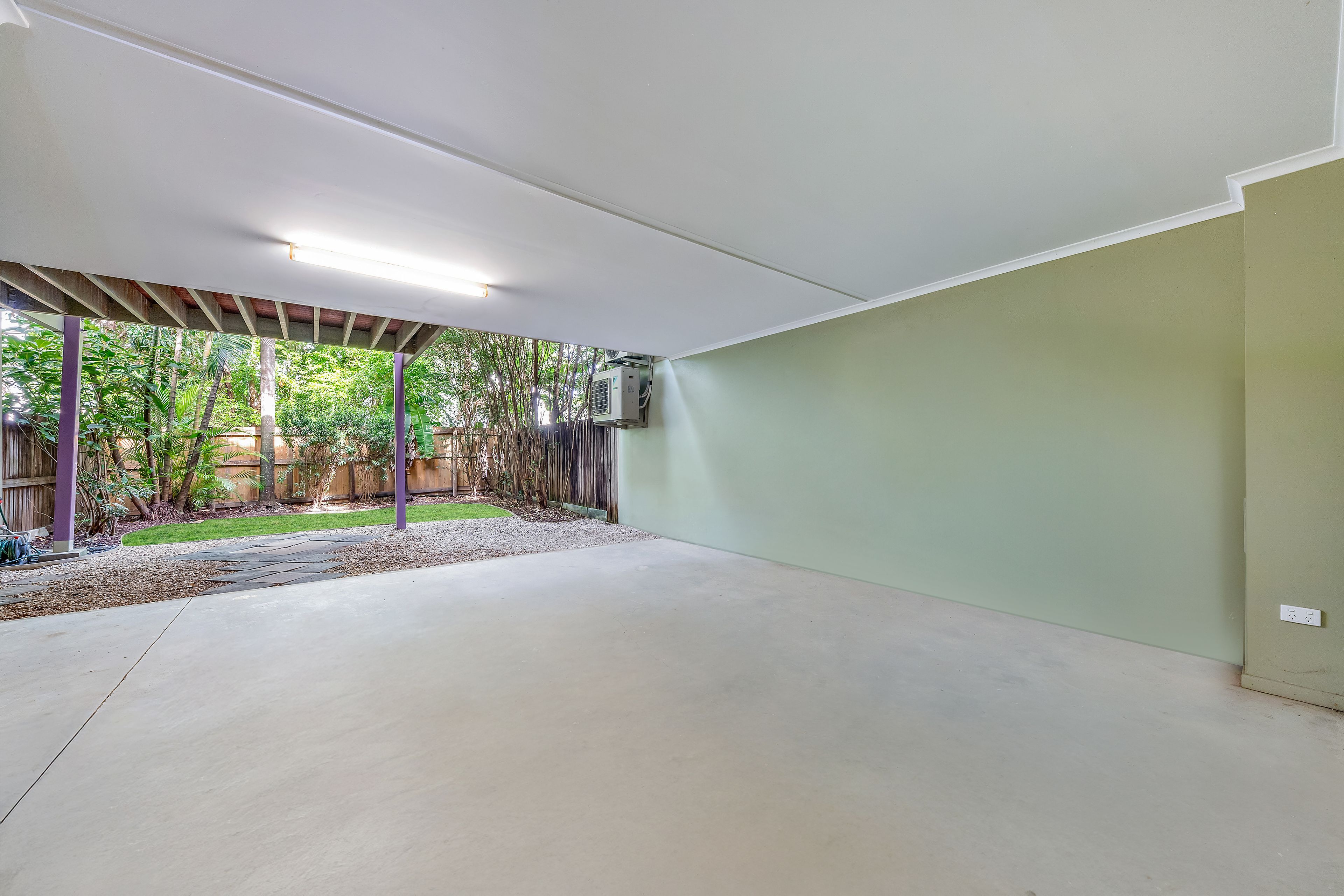 2/21 Shute Harbour Road — photo 15 of 20