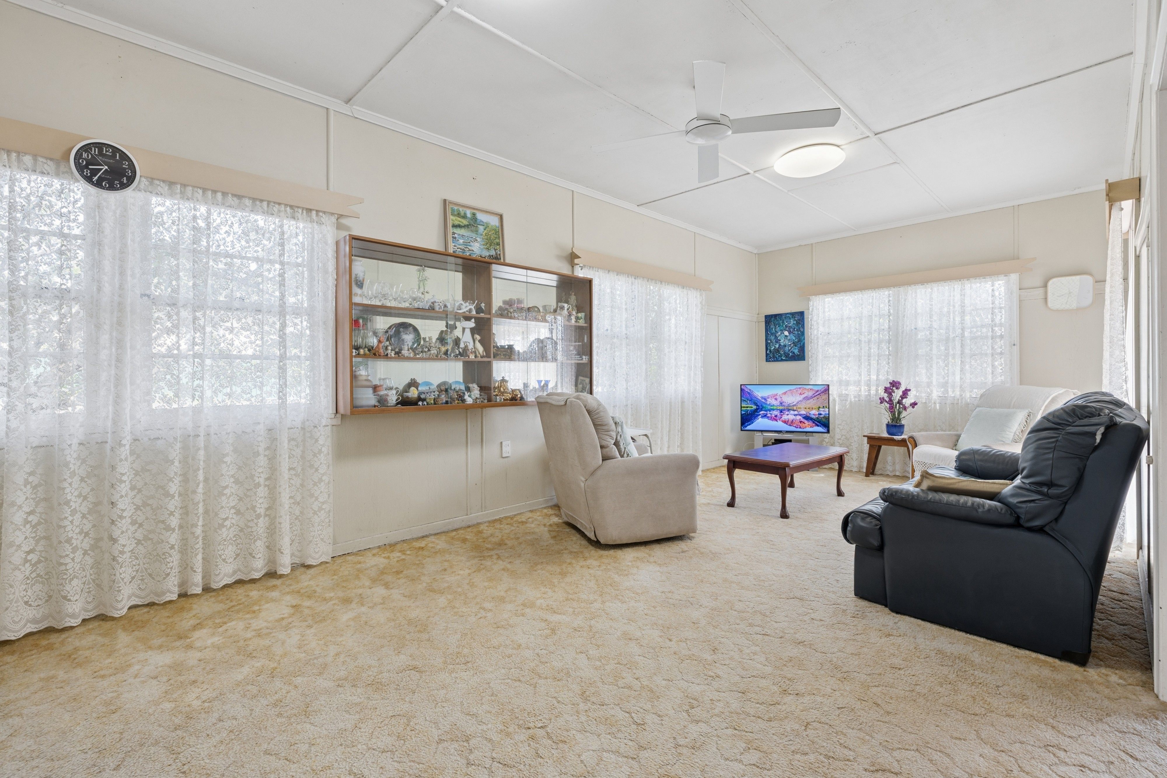 15 Bayview Road — photo 3 of 17
