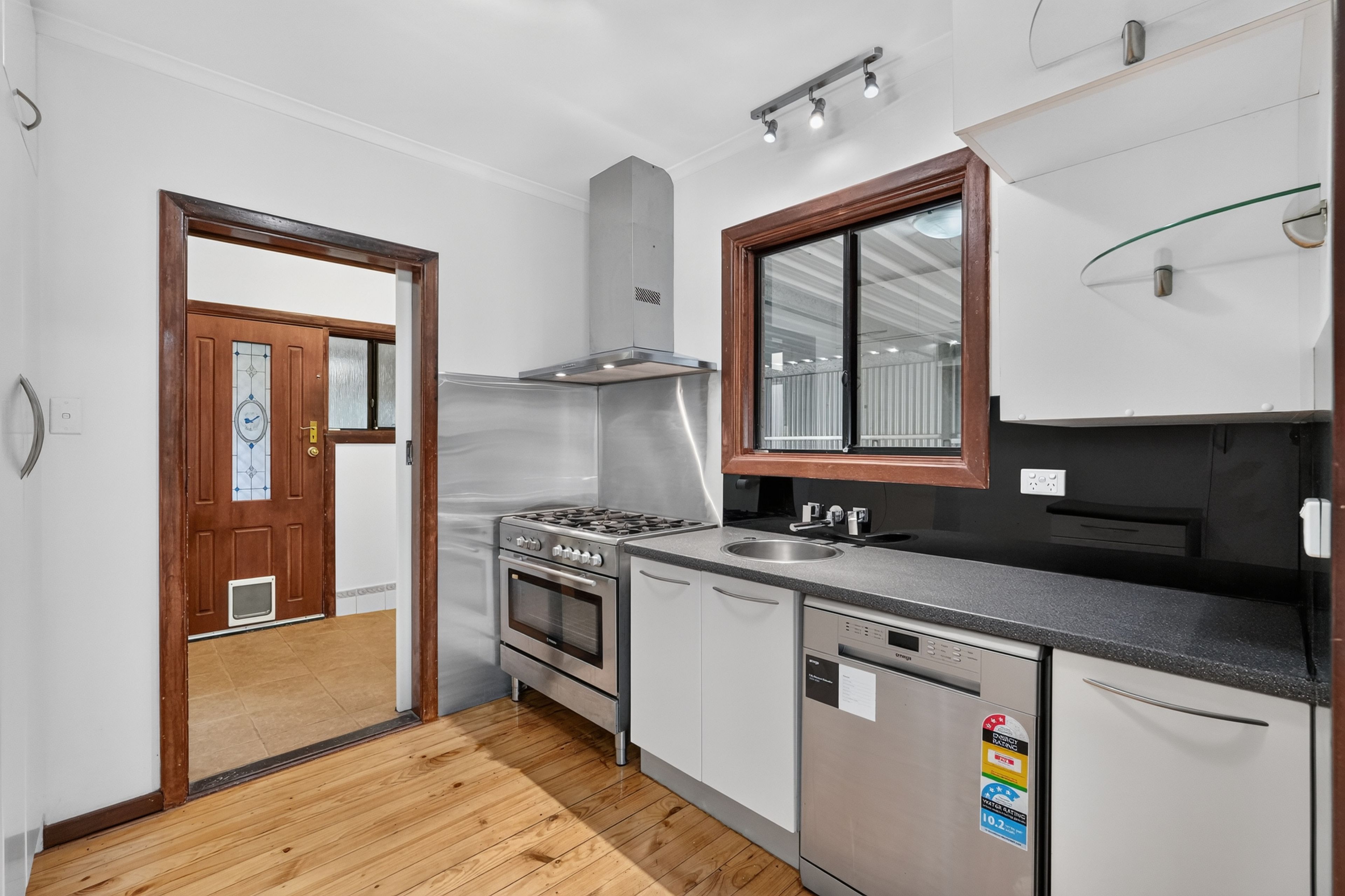 11 Grimmett Avenue — photo 4 of 15