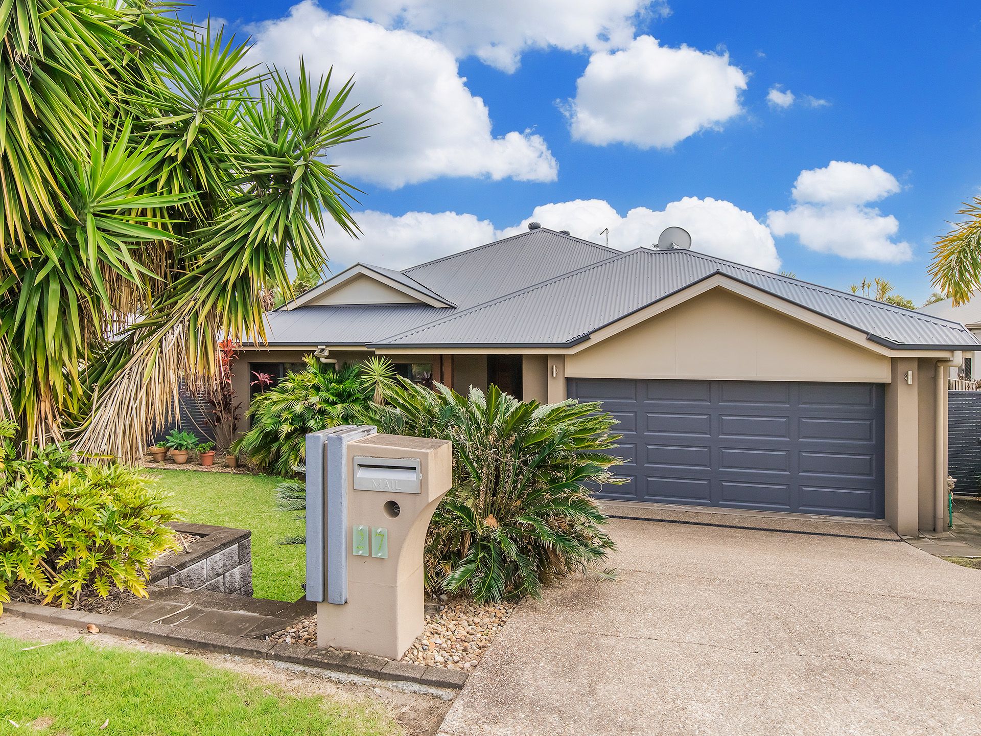 27 Hazelmere Crescent, Ormeau QLD 4208