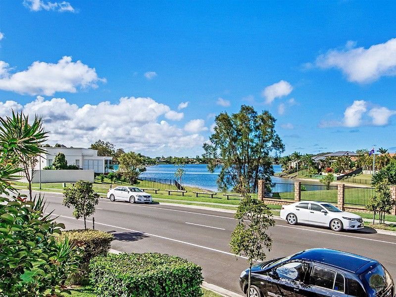 19/2 Cassowary Drive, Burleigh Waters, QLD 4220
