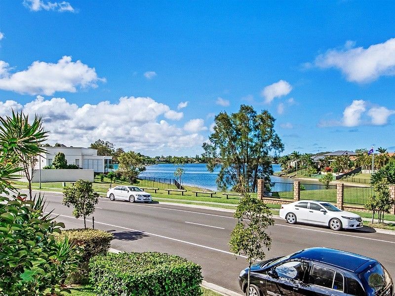 19/2 Cassowary Drive, Burleigh Waters, QLD 4220