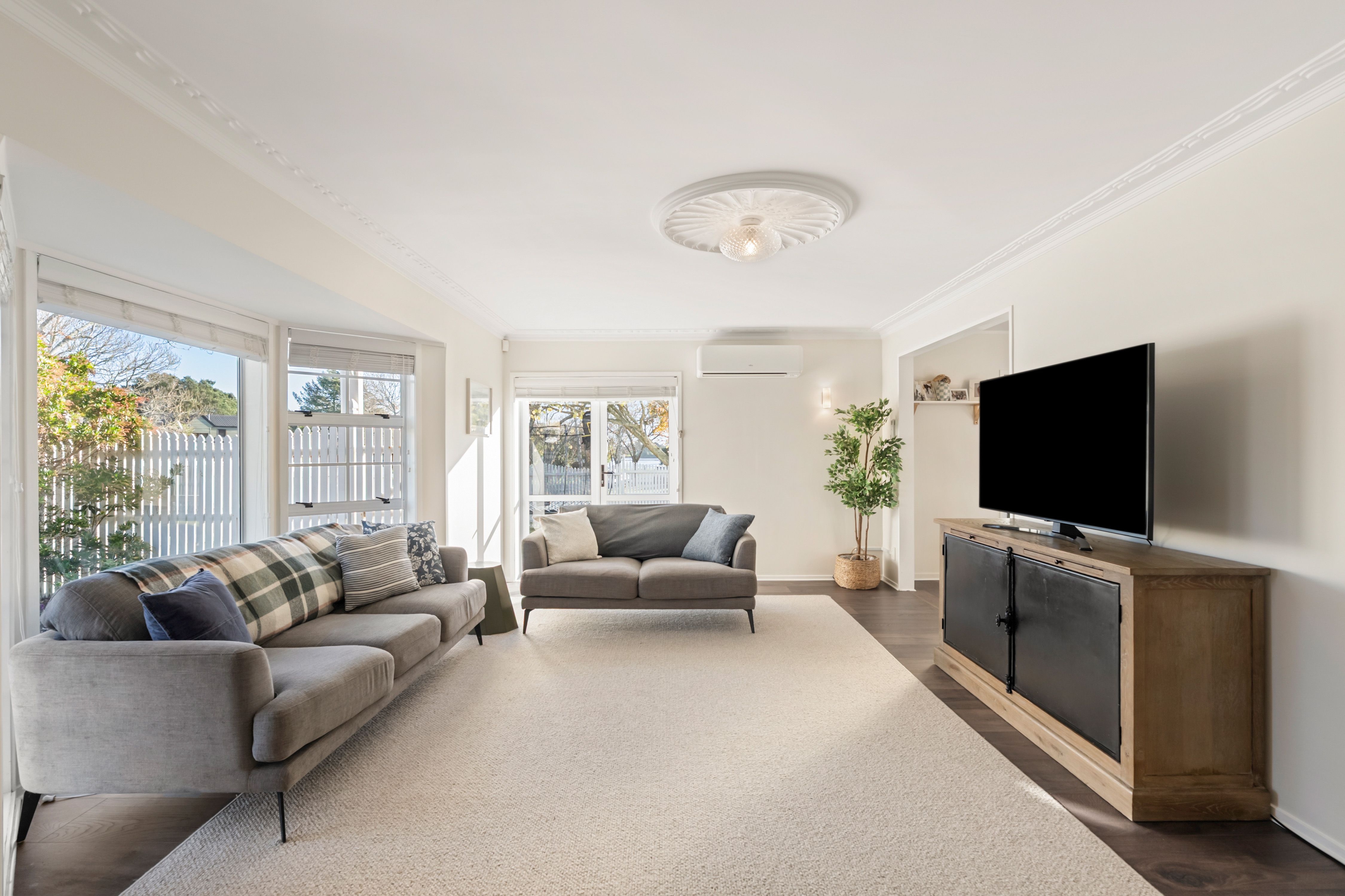 11 Emory Drive, Conifer Grove, Manukau City
