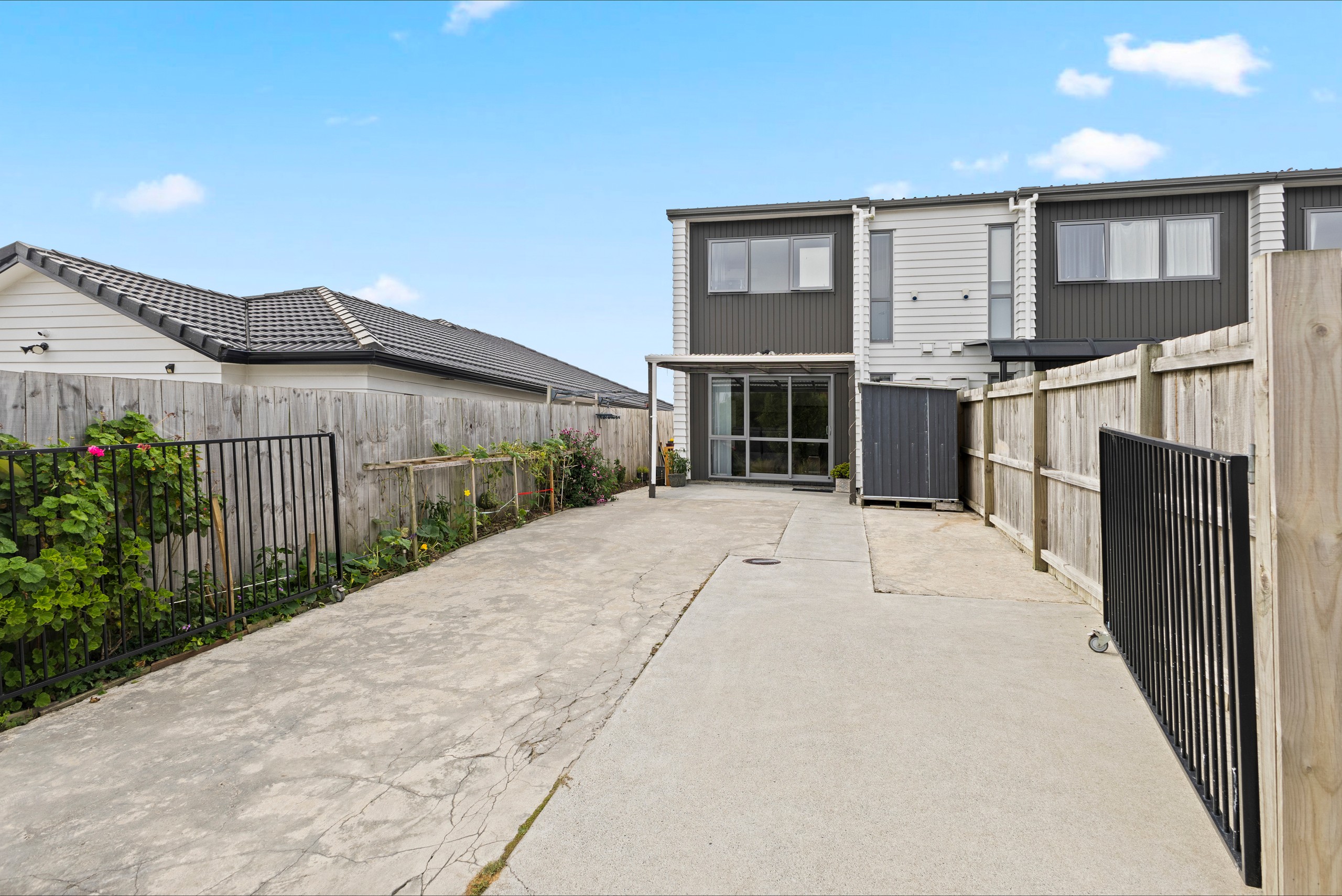 83 Thomas Road, Flat Bush, Manukau City