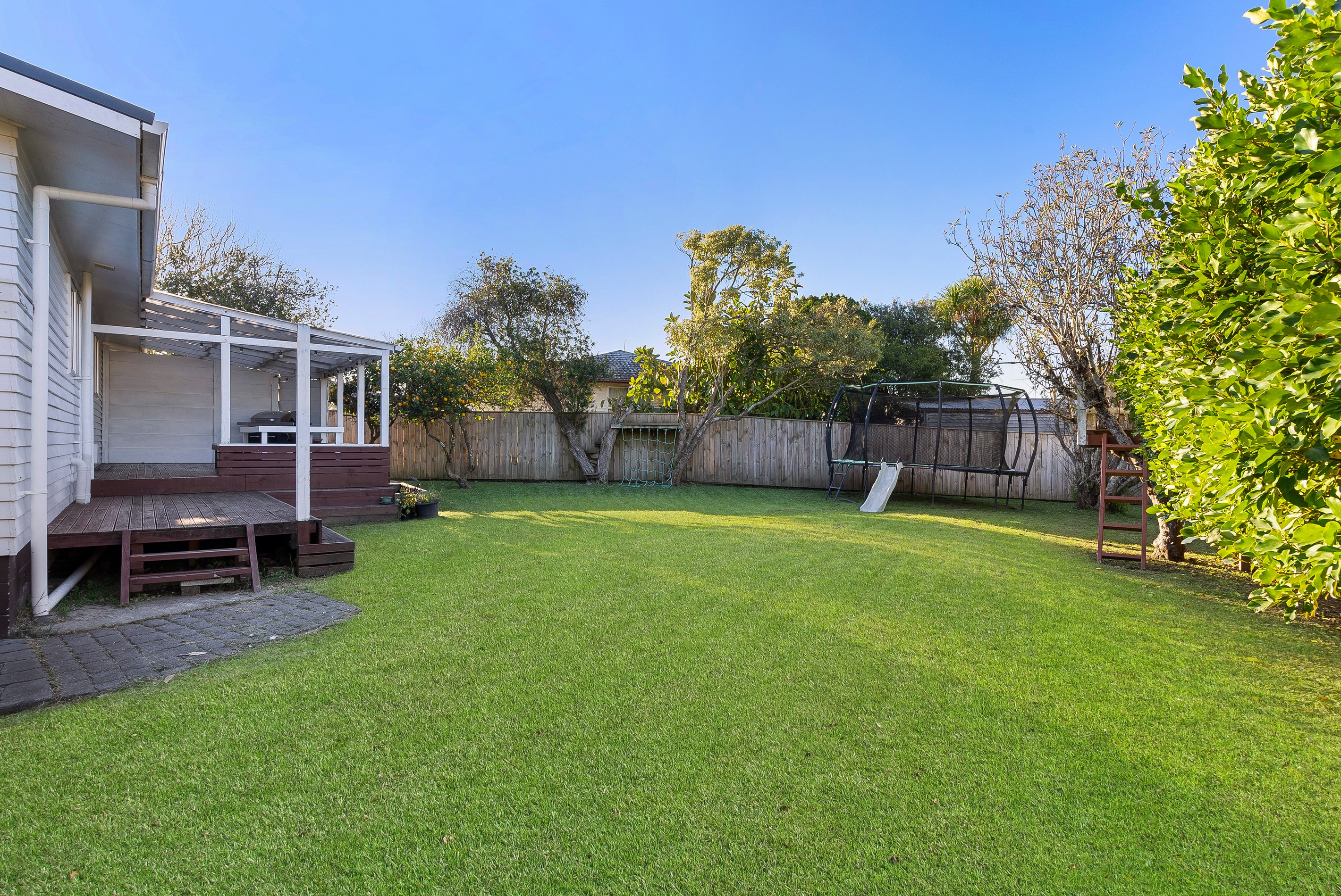 24 Mandarin Place, Half Moon Bay, Manukau City