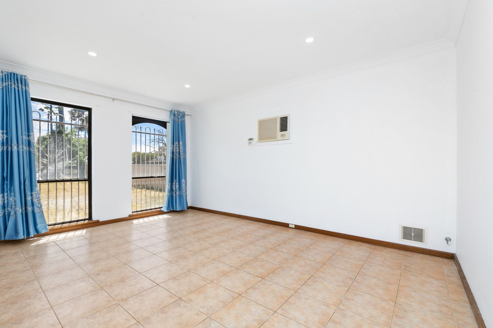 12 Priske Way, Rivervale, WA 6103