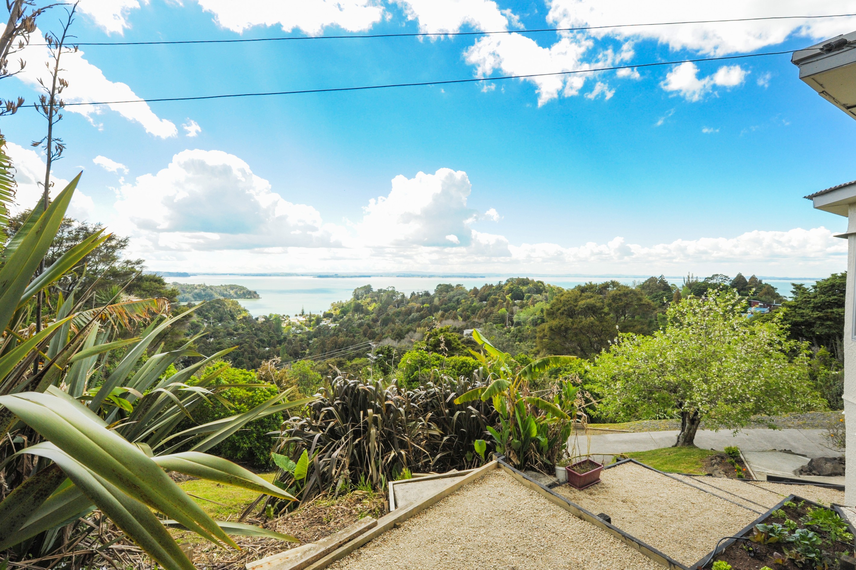 137 Victory Road, Laingholm, Waitakere City