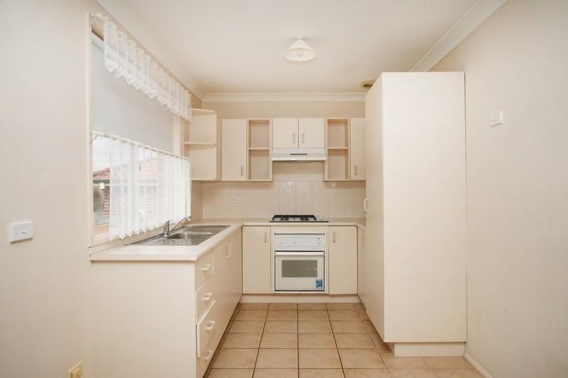 28 Woodi Close, Glenmore Park, NSW 2745