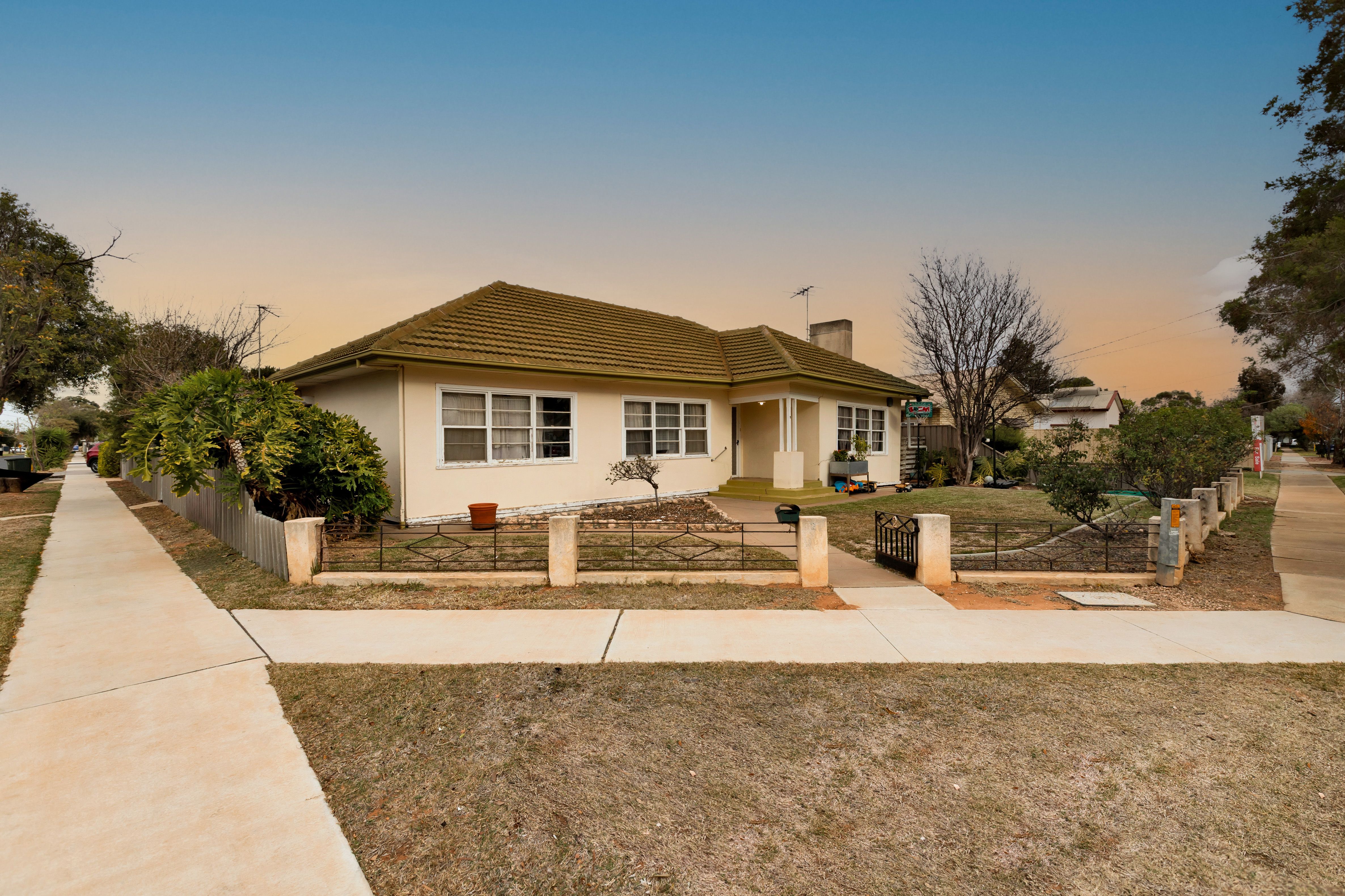 2 Mimosa Avenue, Mildura, VIC 3500