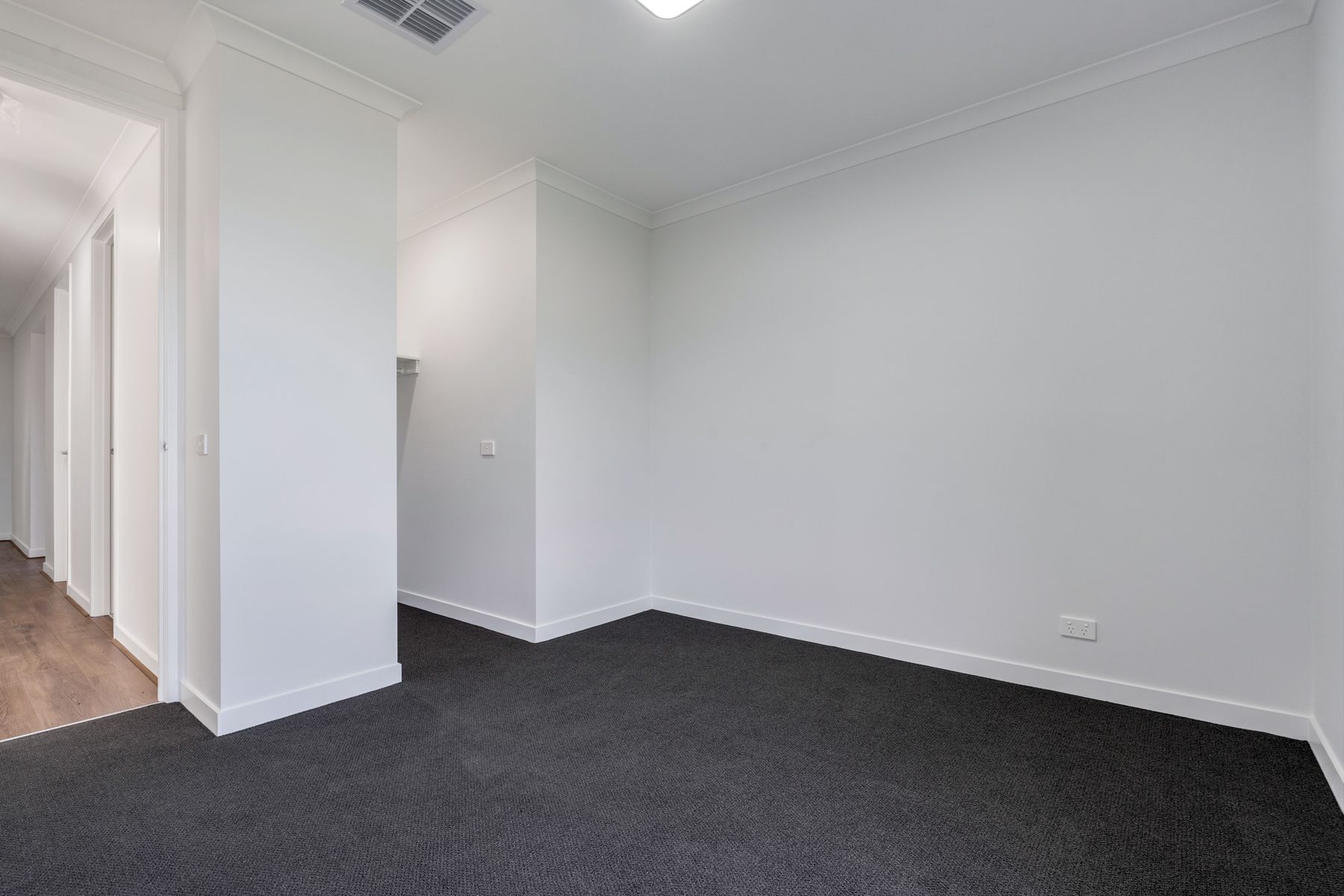 12 Aviemore Street — photo 16 of 21