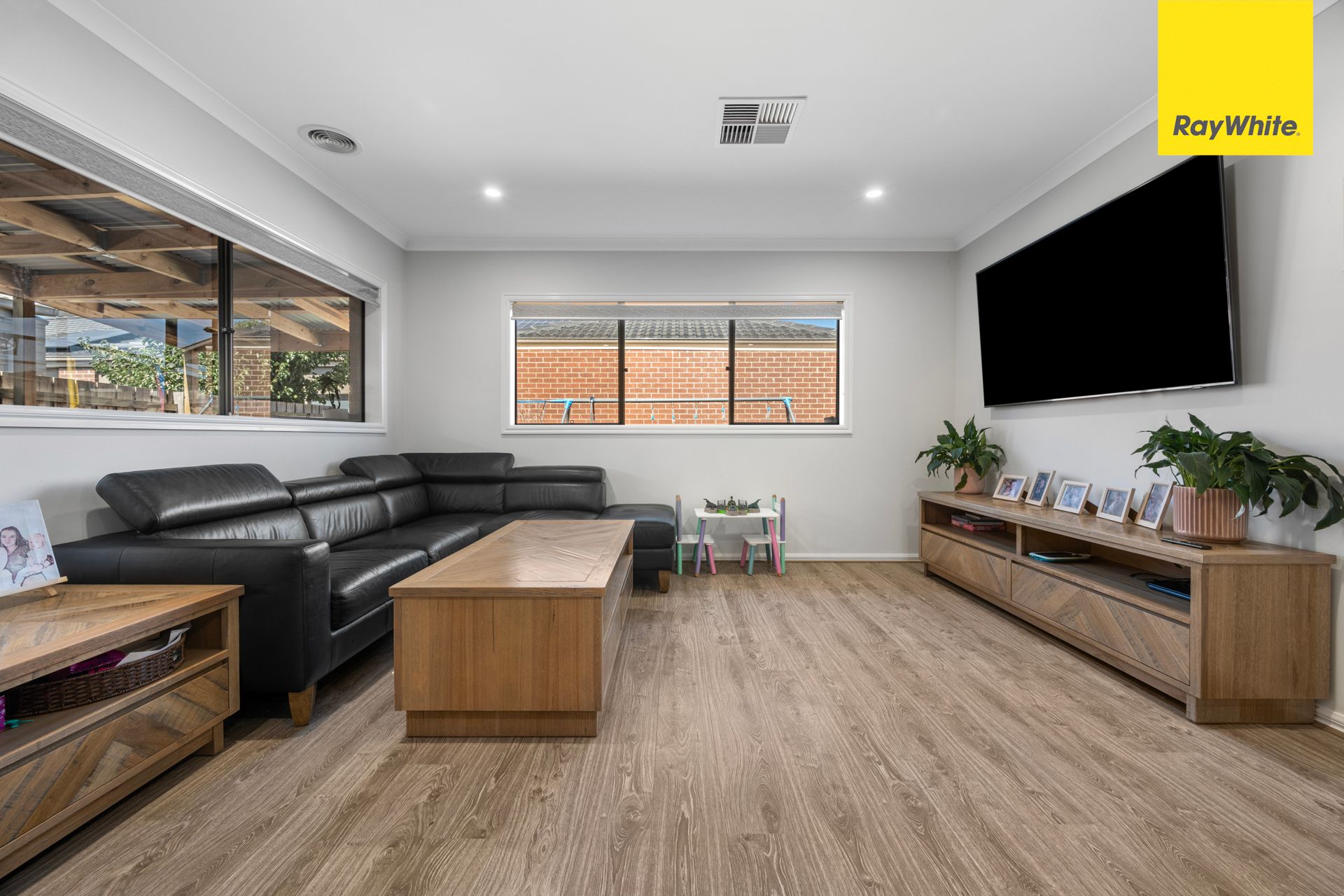 7 Clauscen Avenue — photo 11 of 23