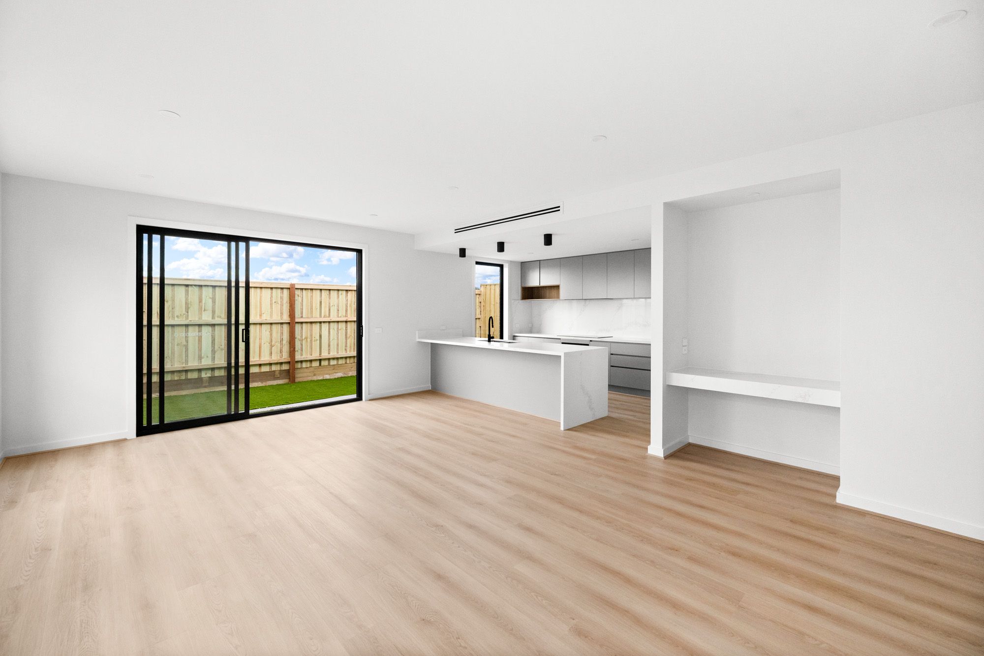 14 Gleam Street — photo 8 of 17