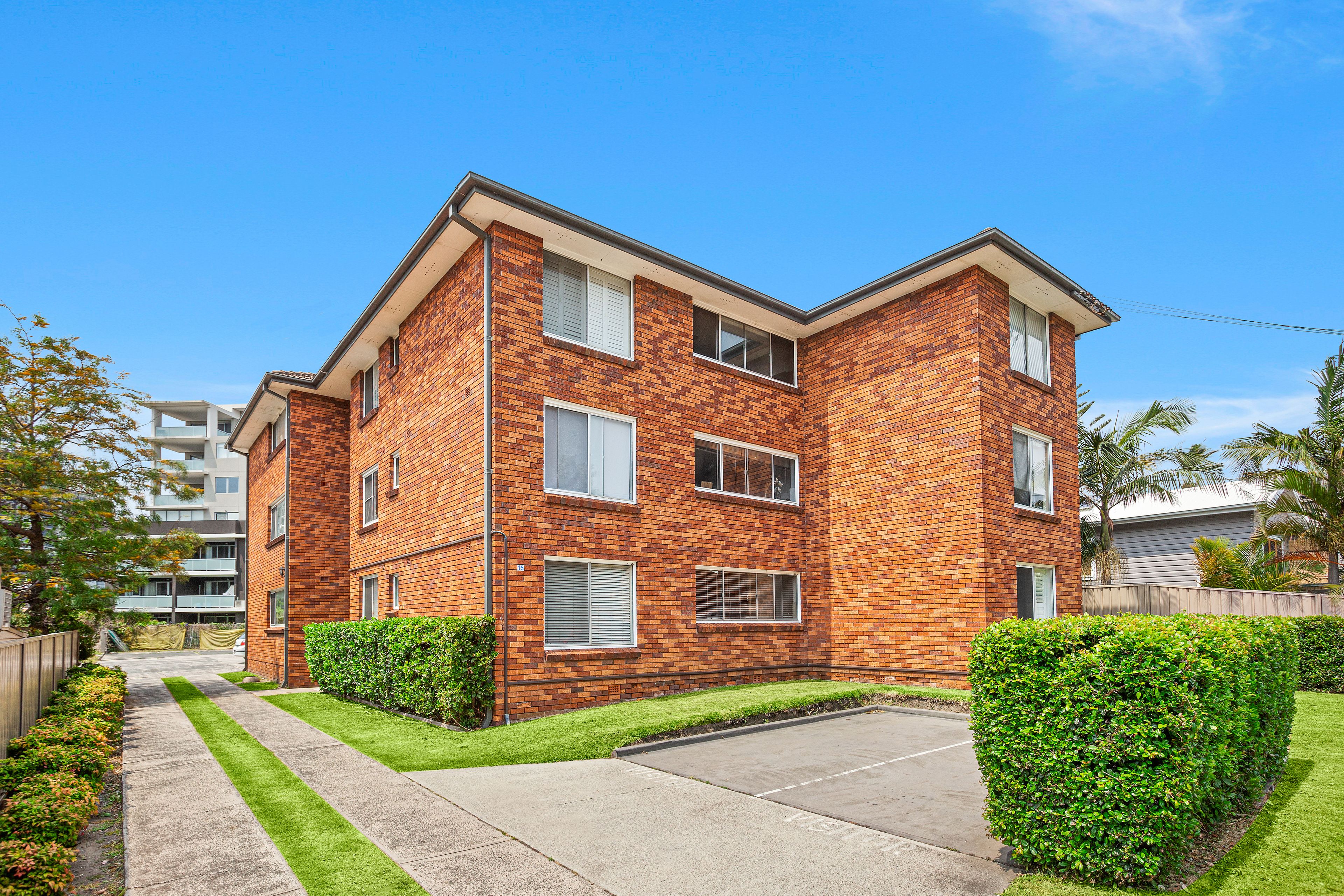 15 Robinson Street, Wollongong NSW 2500