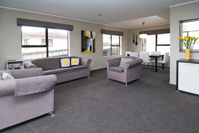 32 De Quincey Terrace, Highland Park, Manukau City
