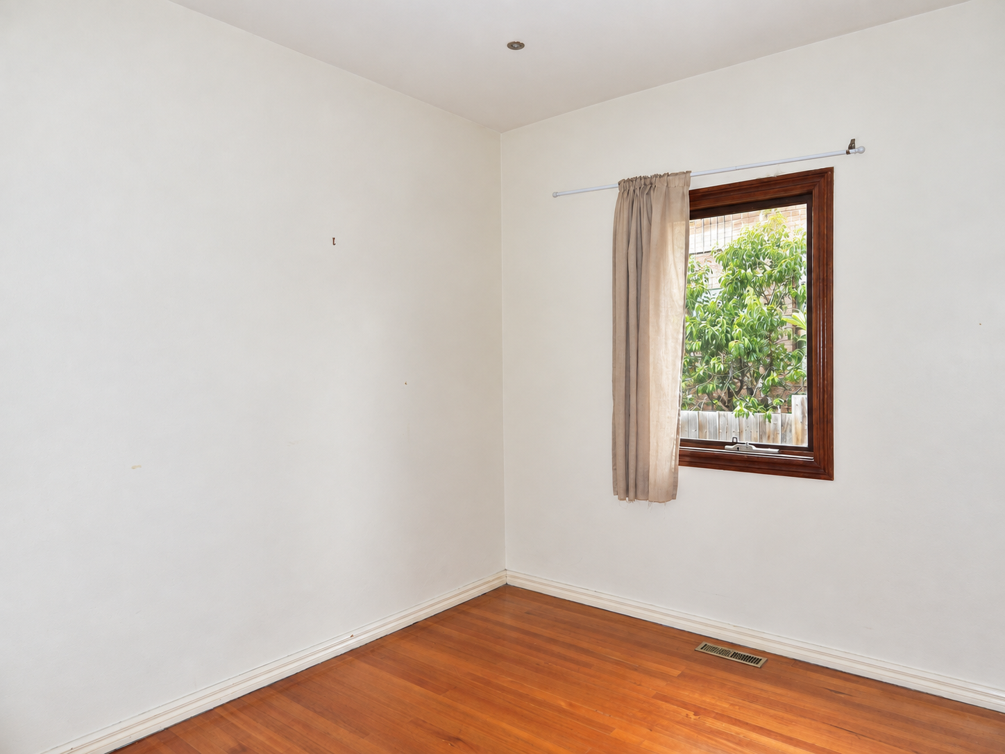 1/4 Ayr Street — photo 6 of 6
