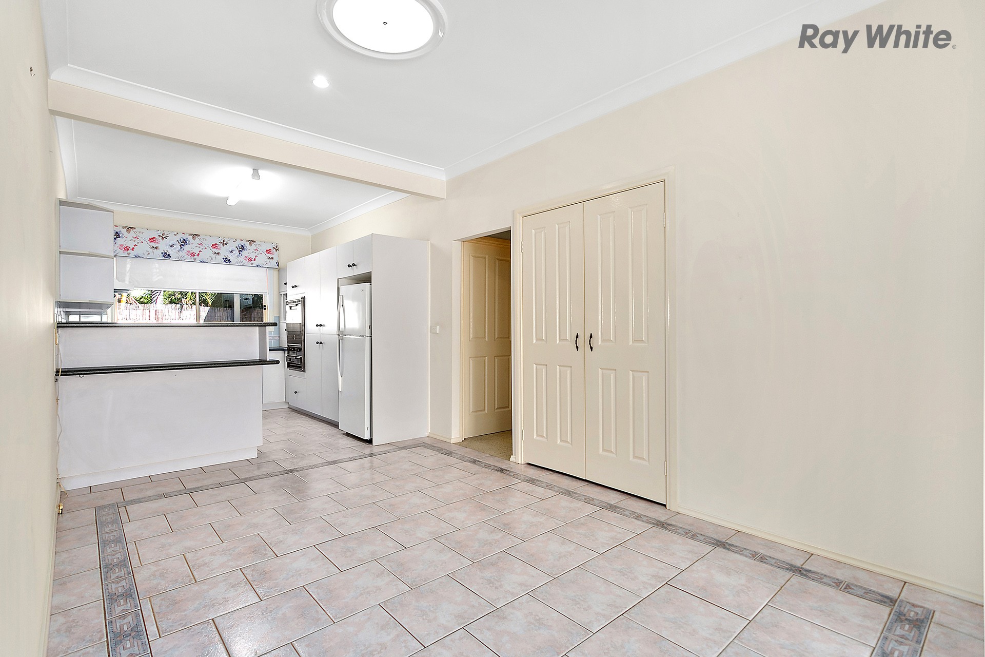 2/37 Griffiths Street, Oak Flats, NSW 2529