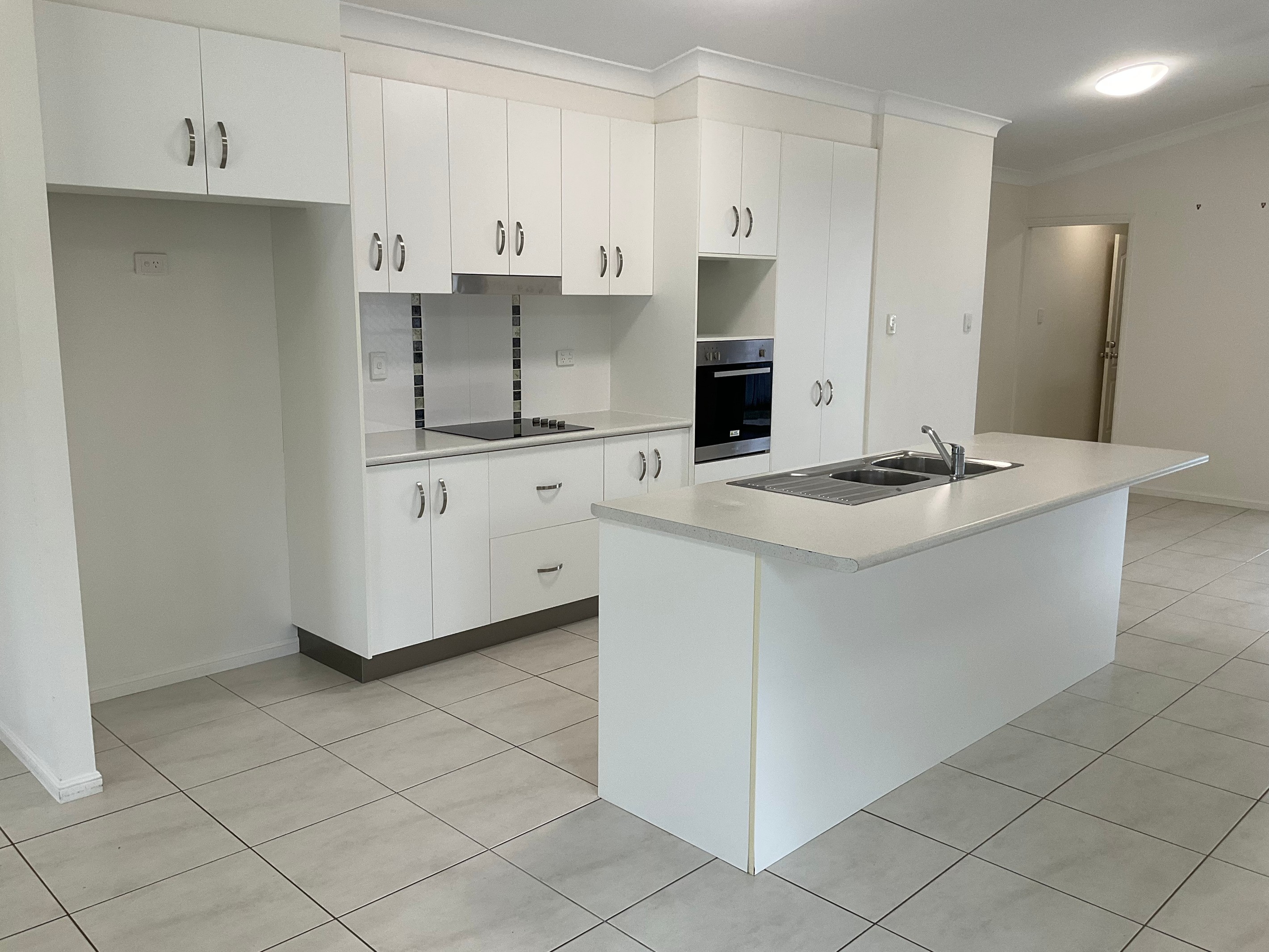 Shaw, QLD 4818