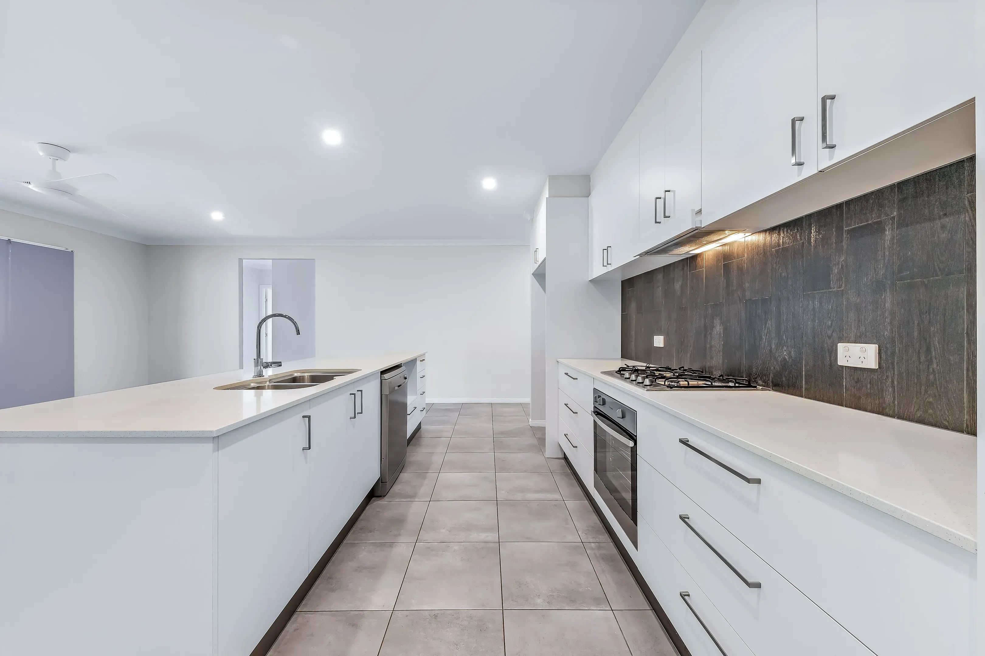 62 Parker Road, Cannonvale QLD 4802