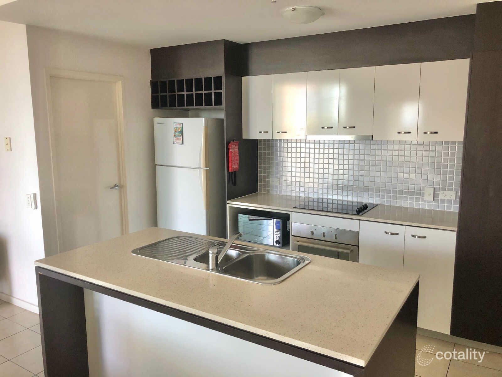 407/18 Fern Street, Surfers Paradise, QLD 4217